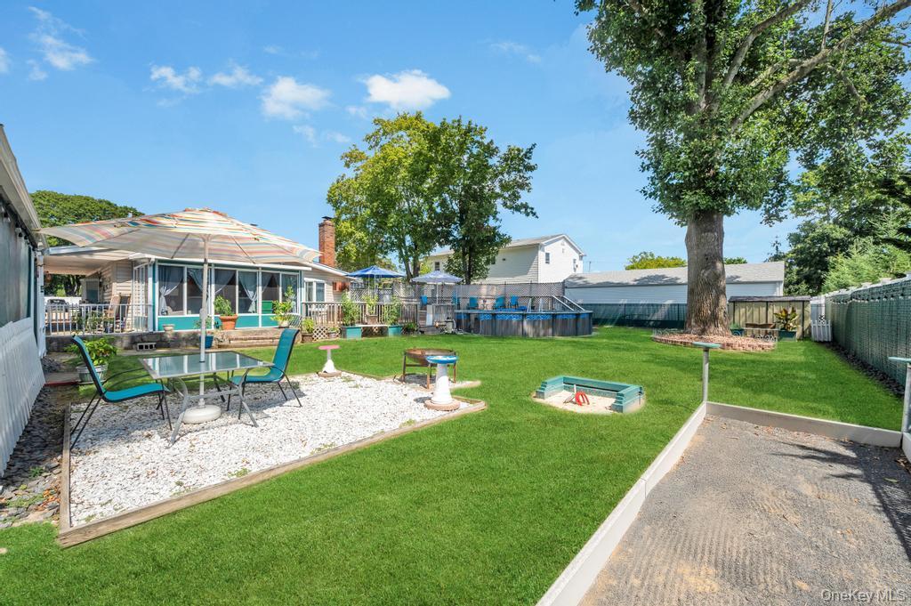 Single Family Union Suffolk County, NY 11716, MLS-922804-32