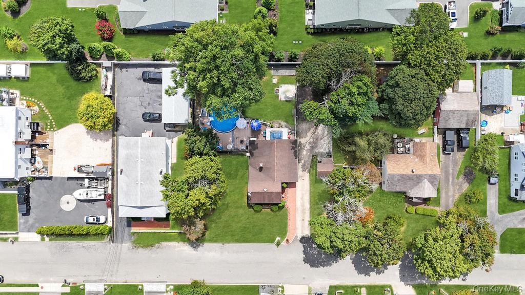 Single Family Union Suffolk County, NY 11716, MLS-922804-40