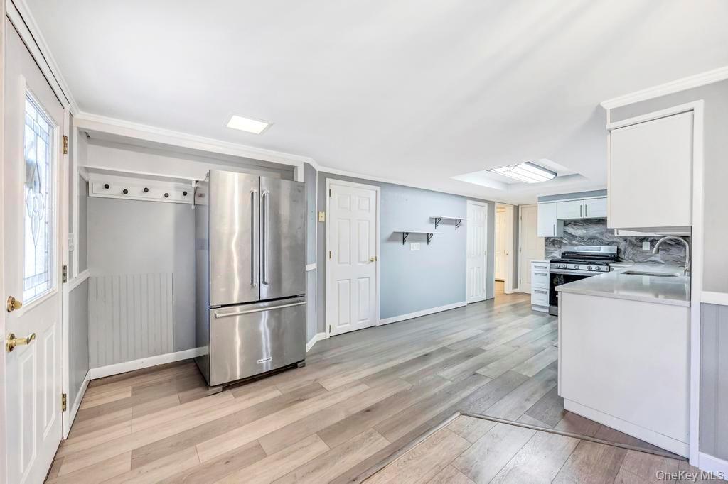 Single Family Union Suffolk County, NY 11716, MLS-922804-5