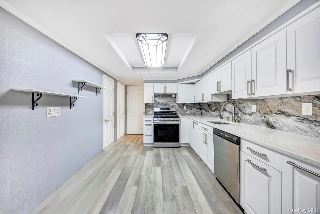 Single Family Union Suffolk County, NY 11716, MLS-922804-6