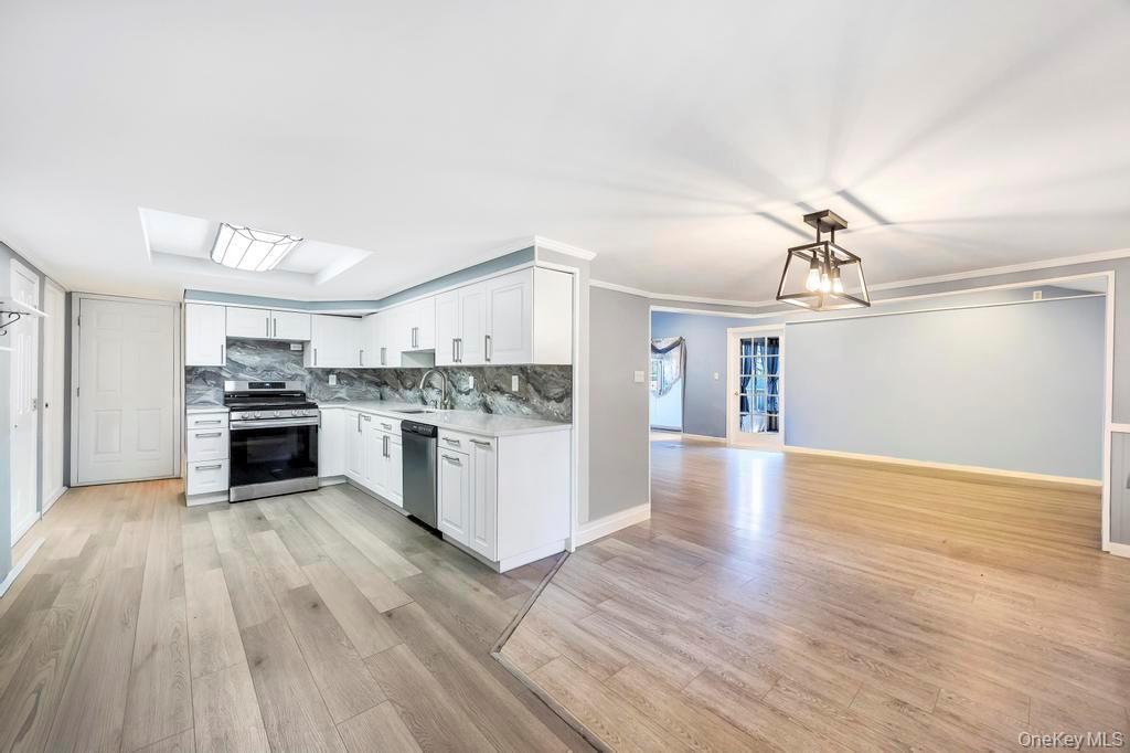 Single Family Union Suffolk County, NY 11716, MLS-922804-7