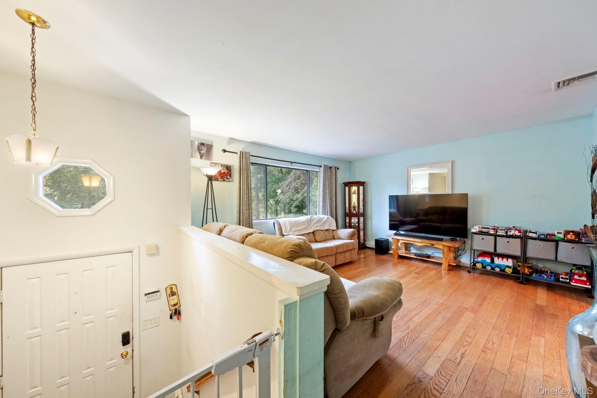 Single Family Verven Dutchess County, NY 12603, MLS-922807-2