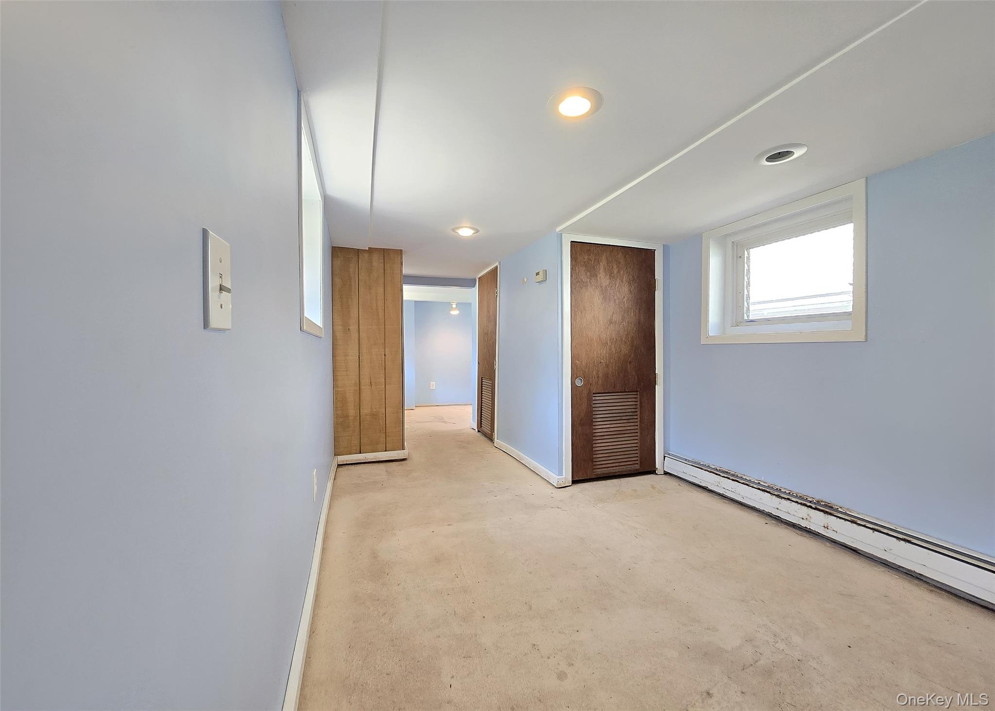 Single Family Wyona  Suffolk County, NY 11784, MLS-922823-8