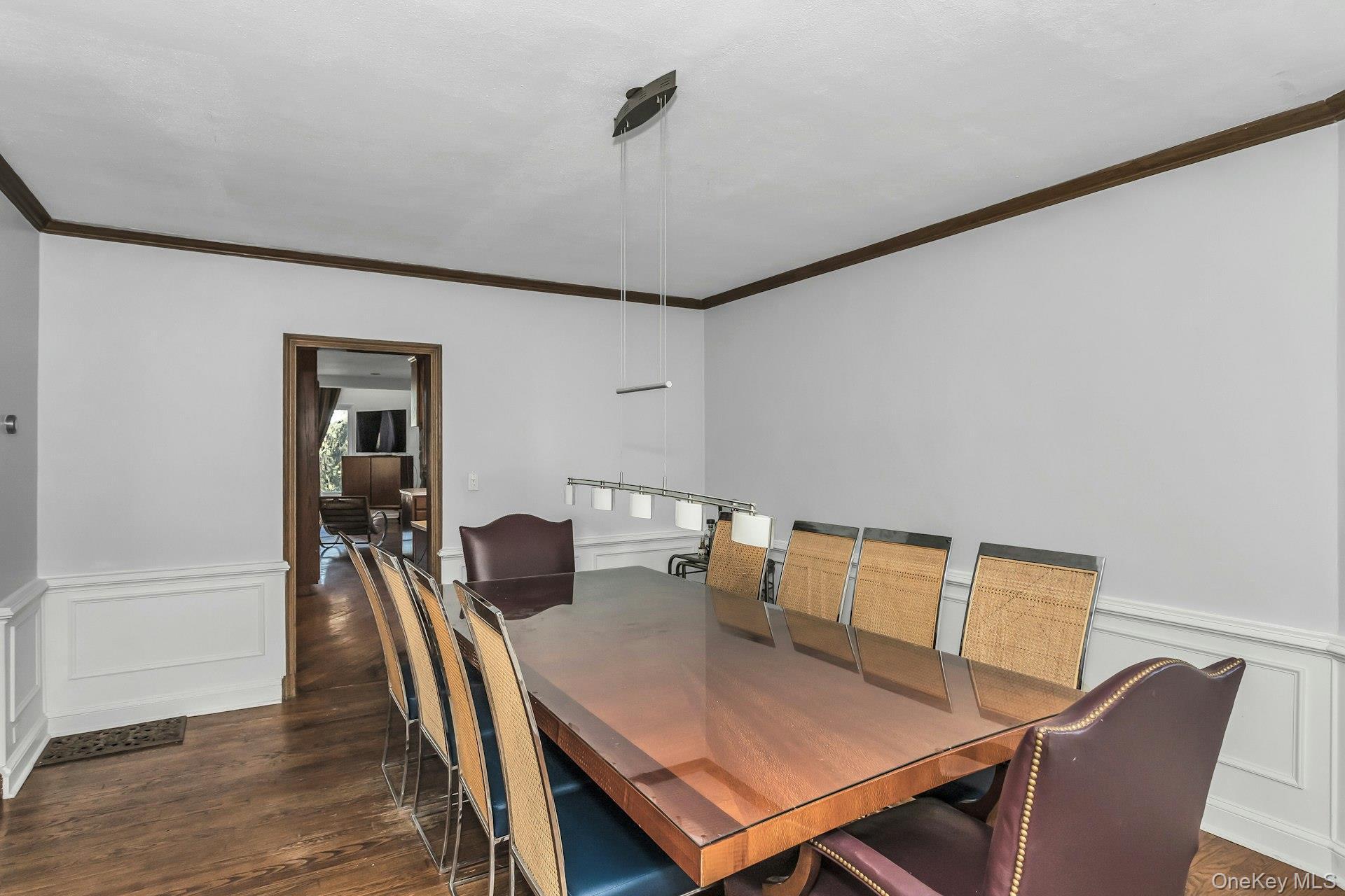 Single Family Soundview Nassau County, NY 11030, MLS-922824-11