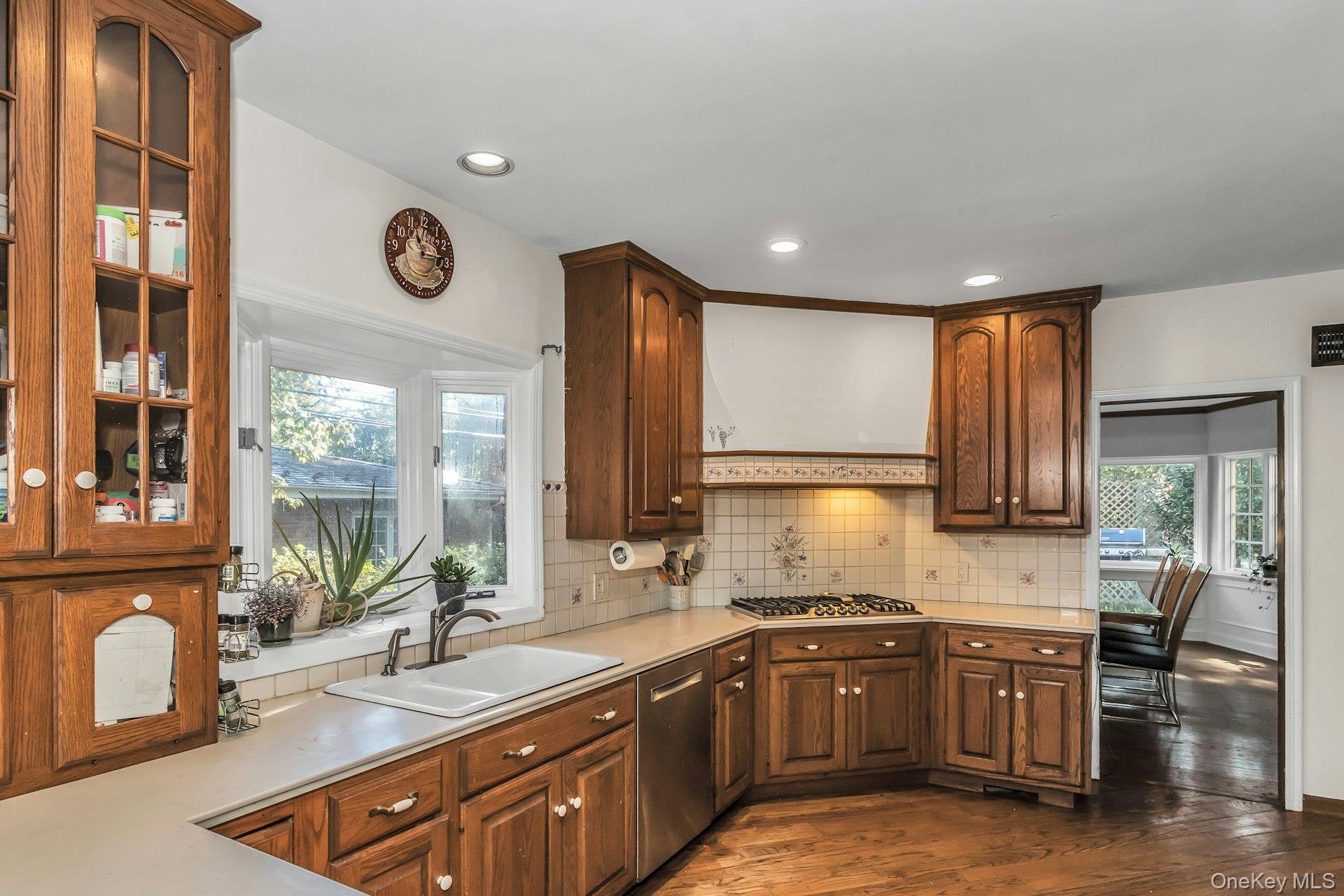 Single Family Soundview Nassau County, NY 11030, MLS-922824-15