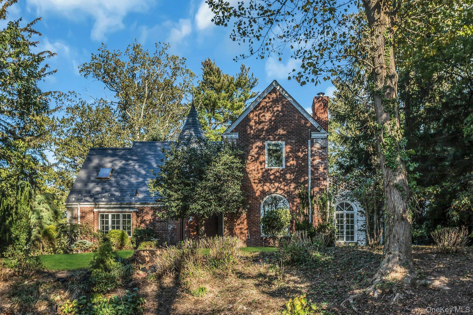 Single Family Soundview Nassau County, NY 11030, MLS-922824-2