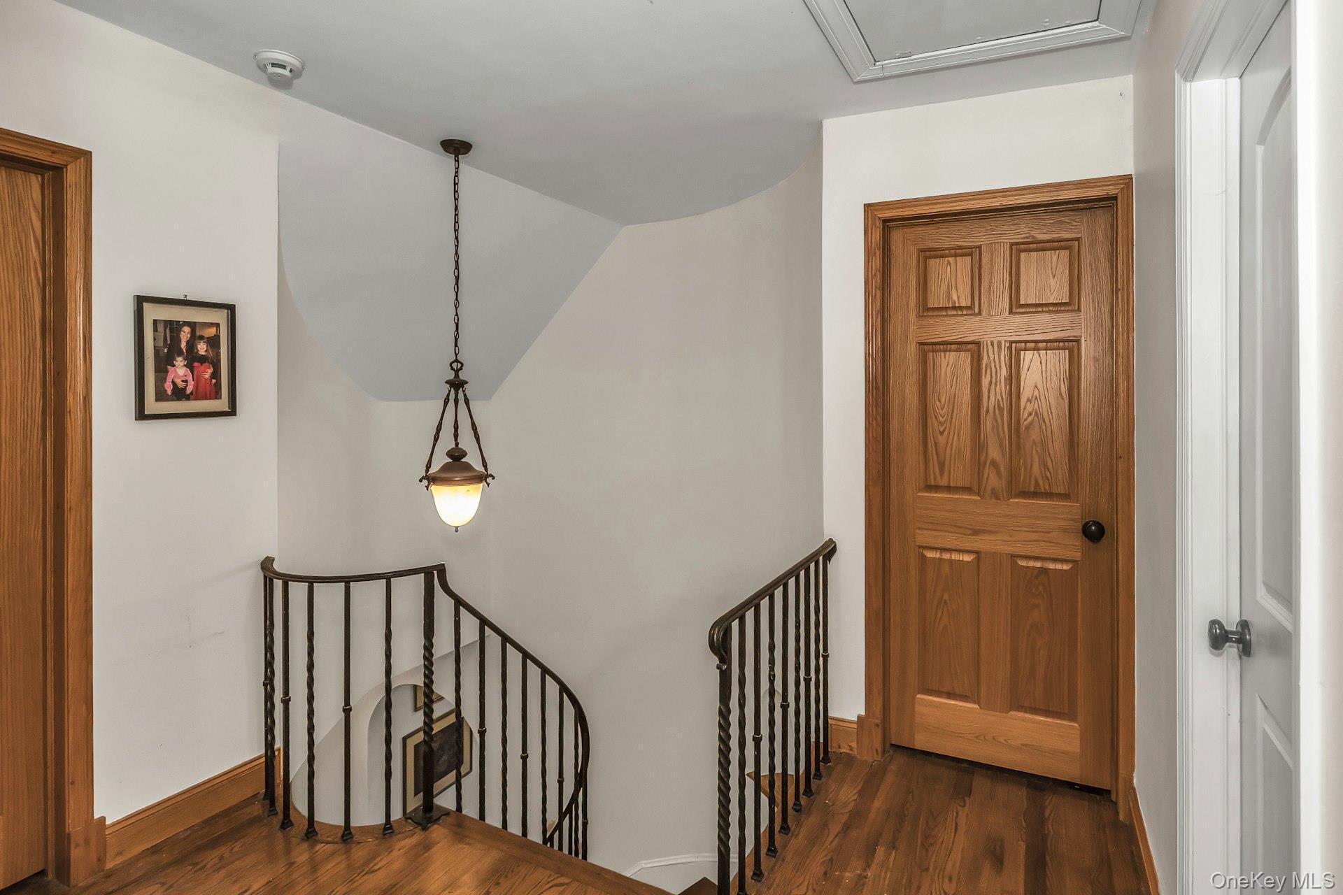 Single Family Soundview Nassau County, NY 11030, MLS-922824-24