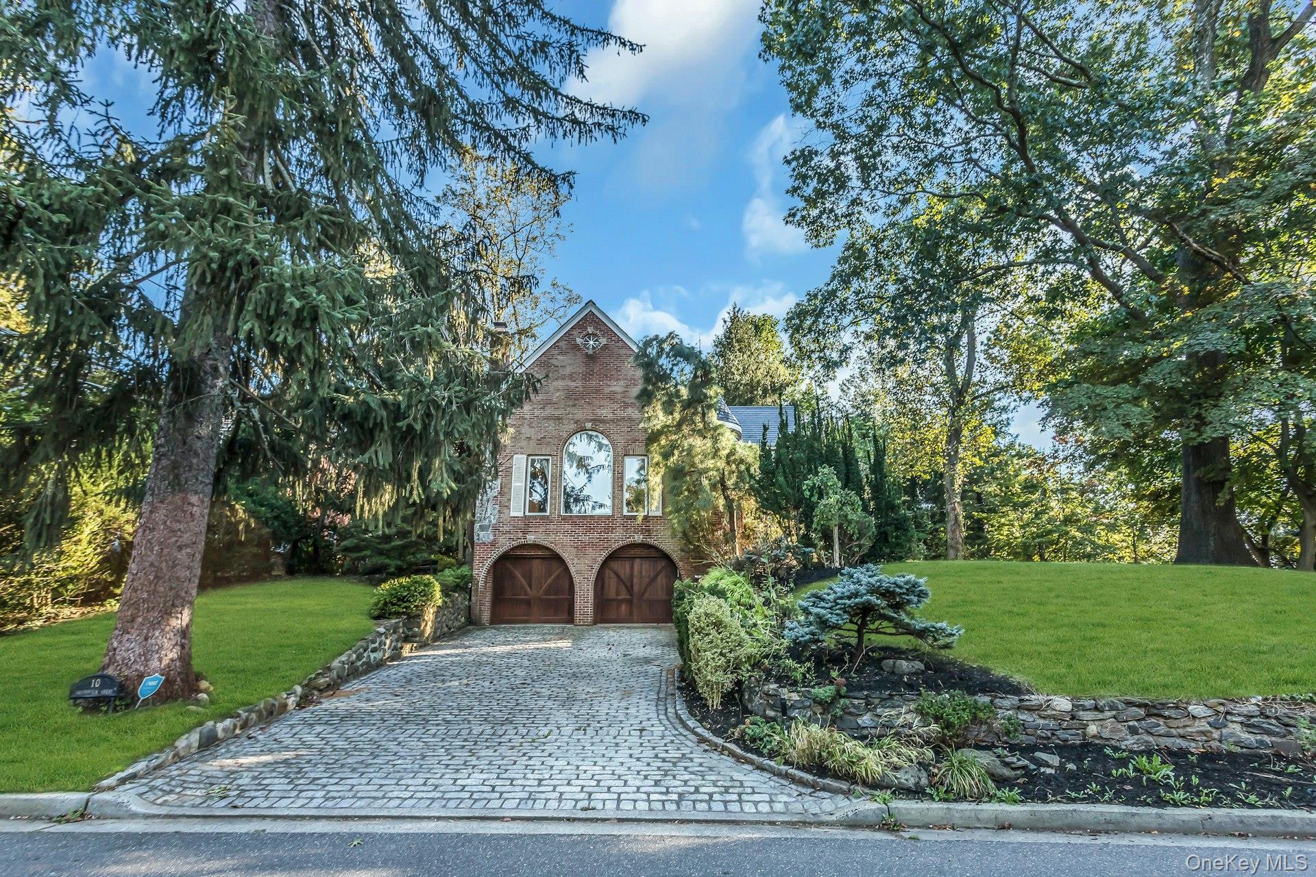 Single Family Soundview Nassau County, NY 11030, MLS-922824-37