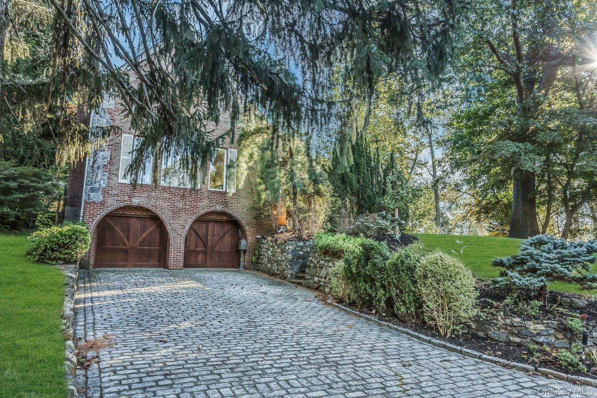 Single Family Soundview Nassau County, NY 11030, MLS-922824-38