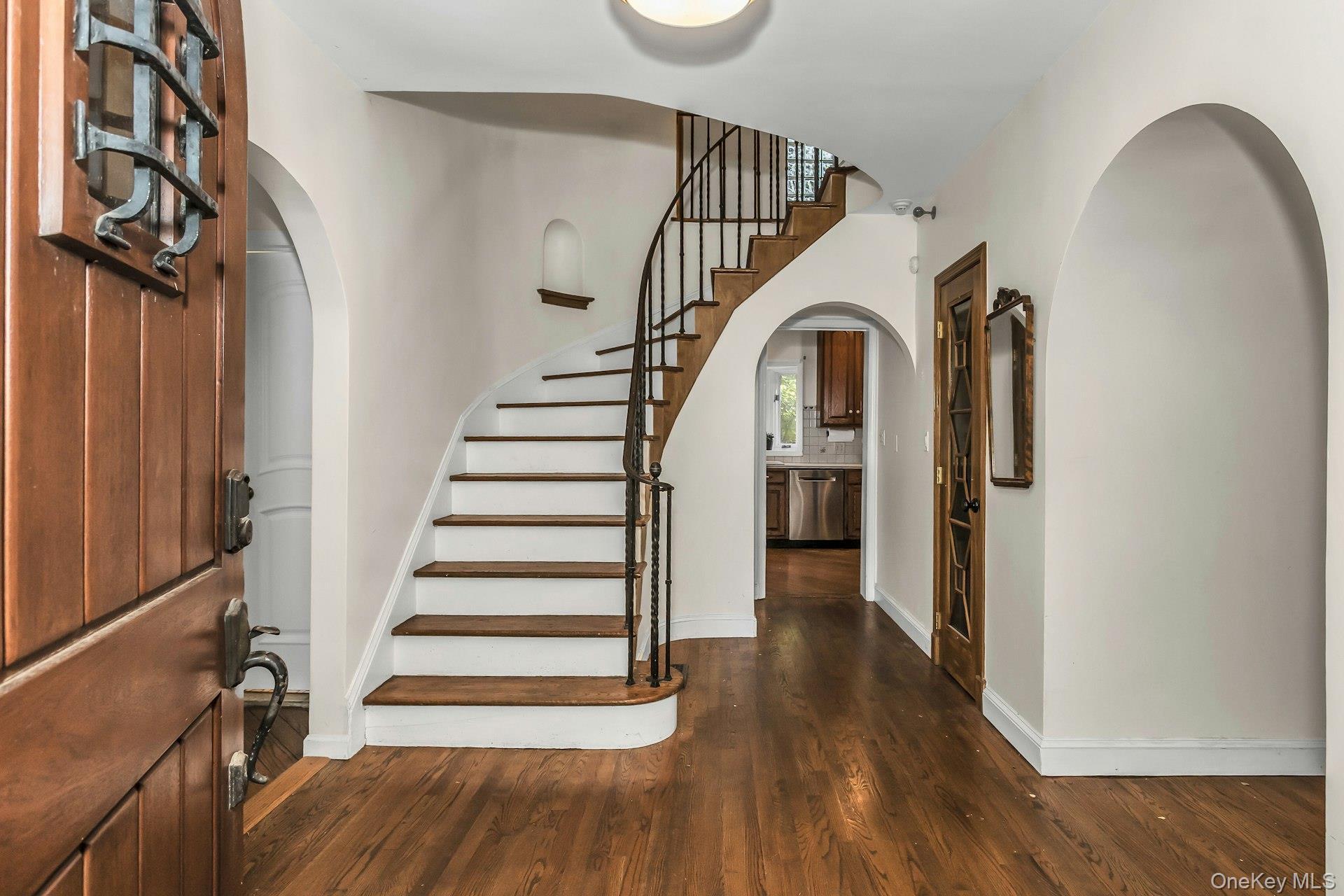 Single Family Soundview Nassau County, NY 11030, MLS-922824-5