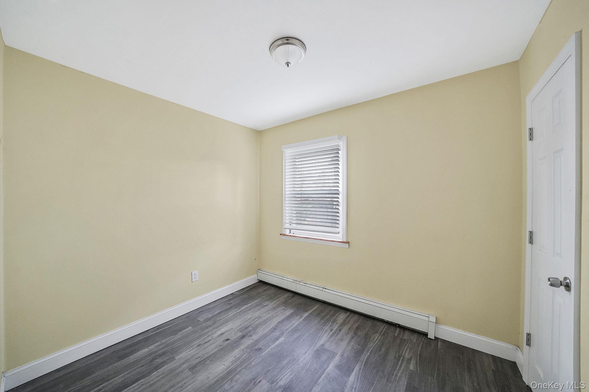 Single Family 2nd Suffolk County, NY 11706, MLS-922833-14