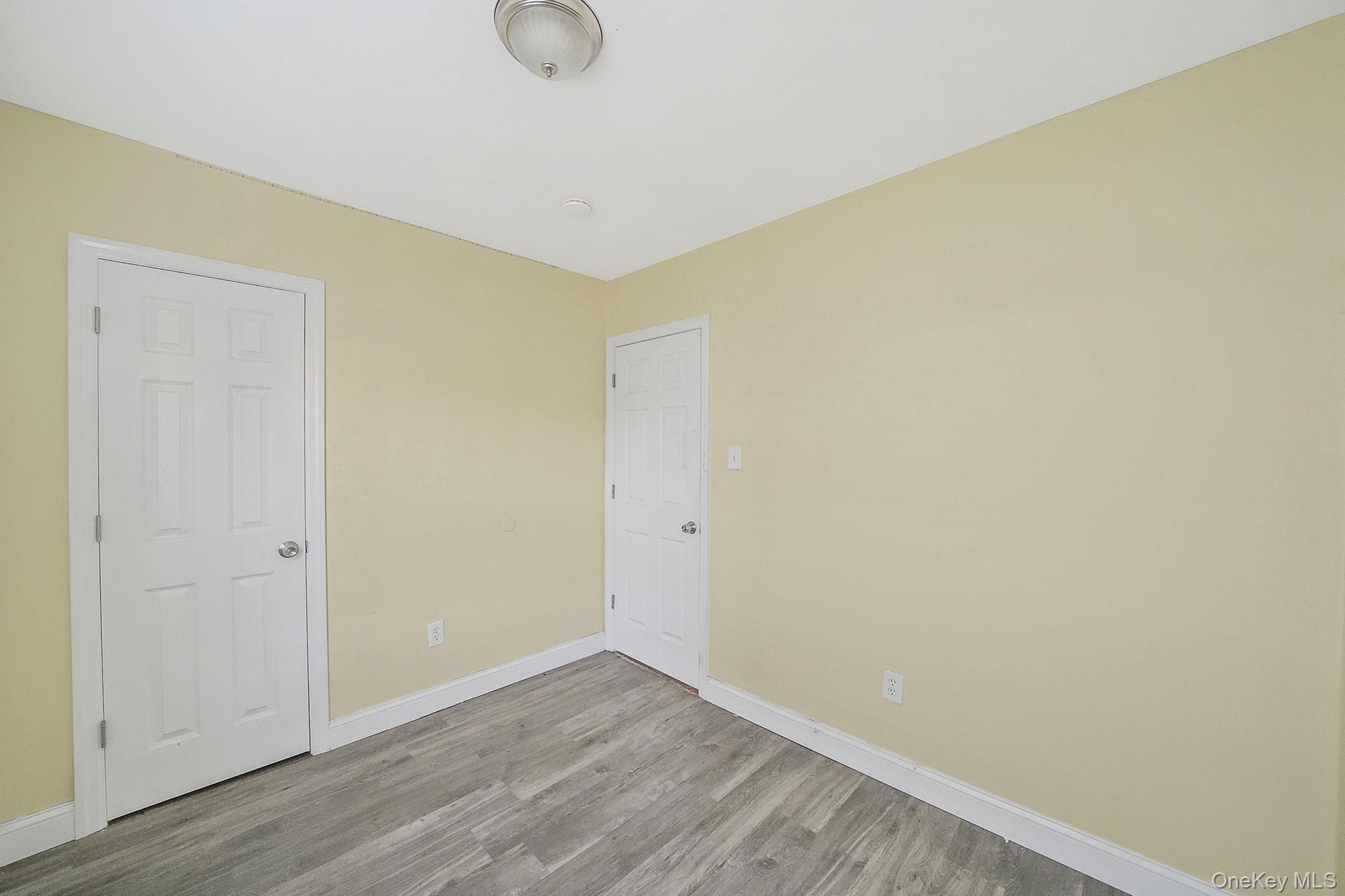 Single Family 2nd Suffolk County, NY 11706, MLS-922833-15