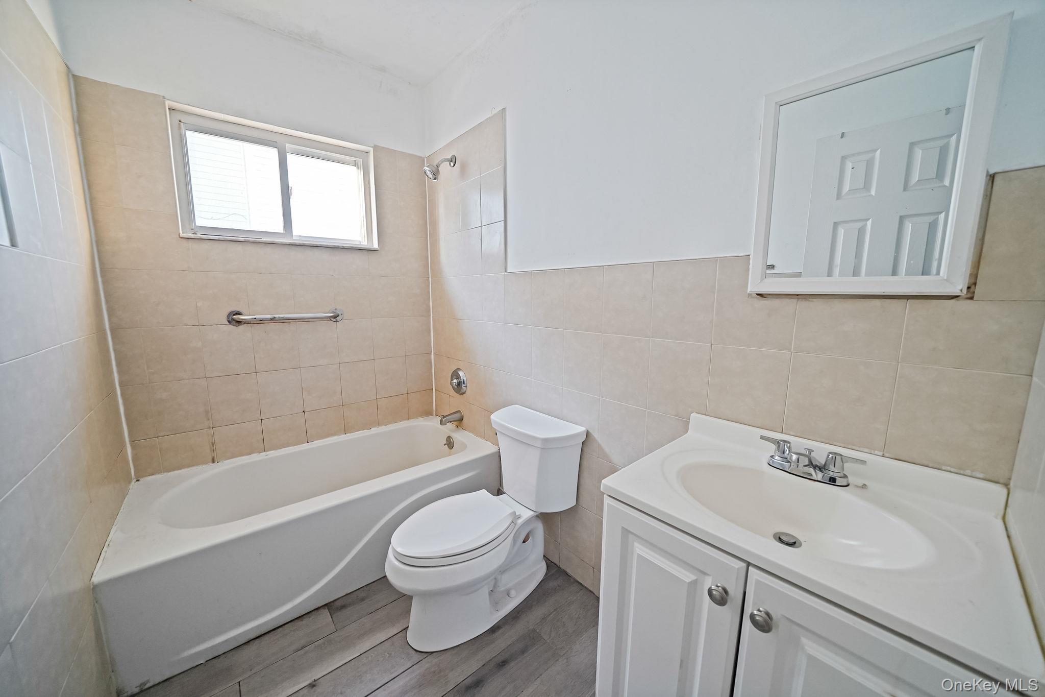 Single Family 2nd Suffolk County, NY 11706, MLS-922833-18