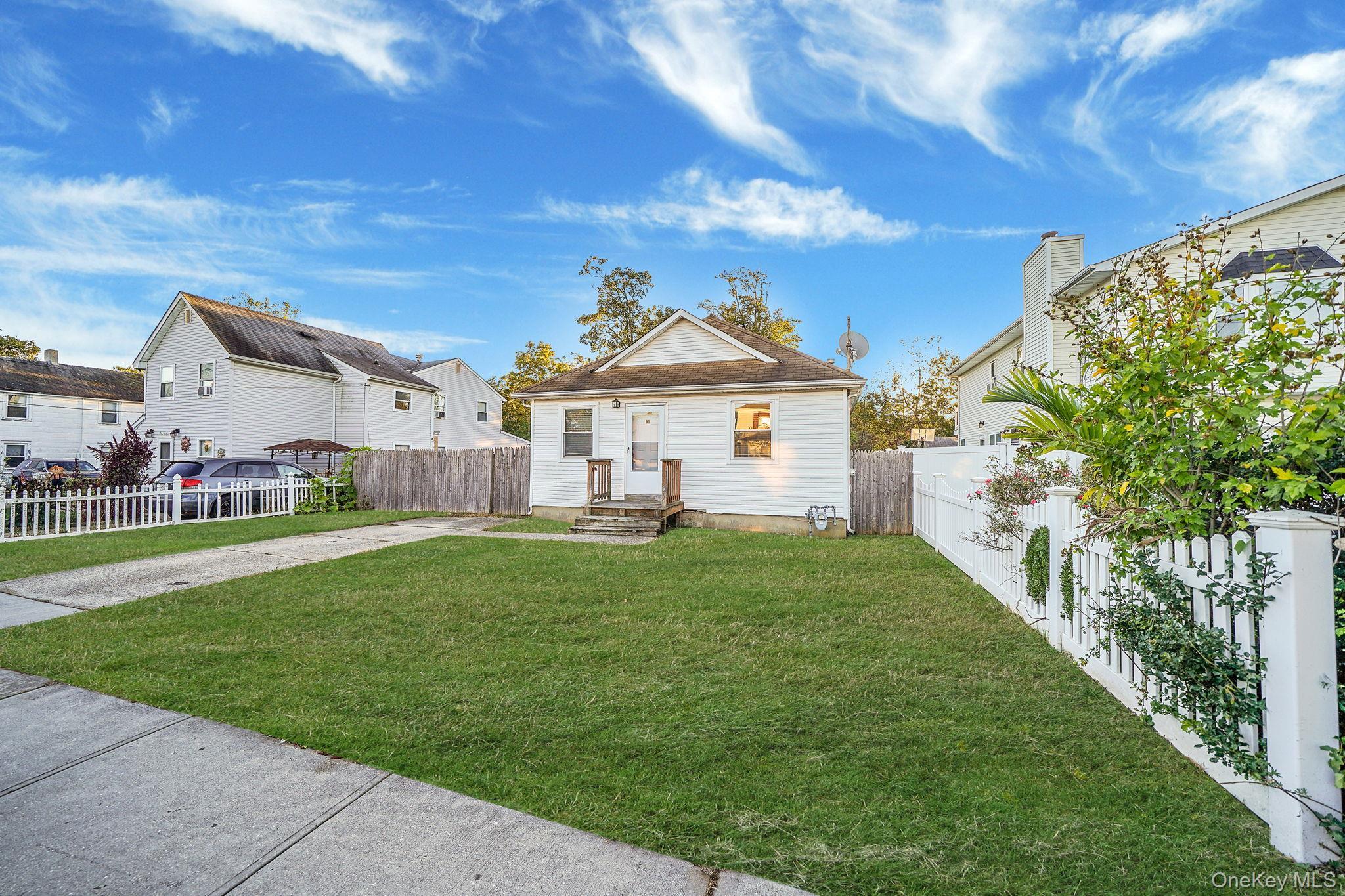 Single Family 2nd Suffolk County, NY 11706, MLS-922833-3