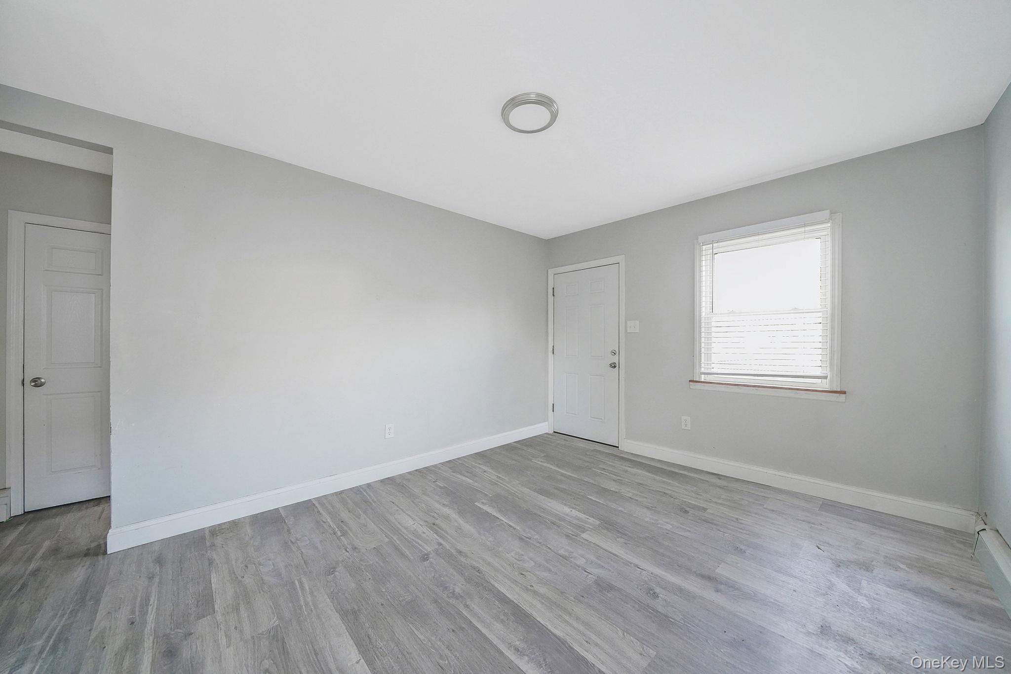 Single Family 2nd Suffolk County, NY 11706, MLS-922833-6