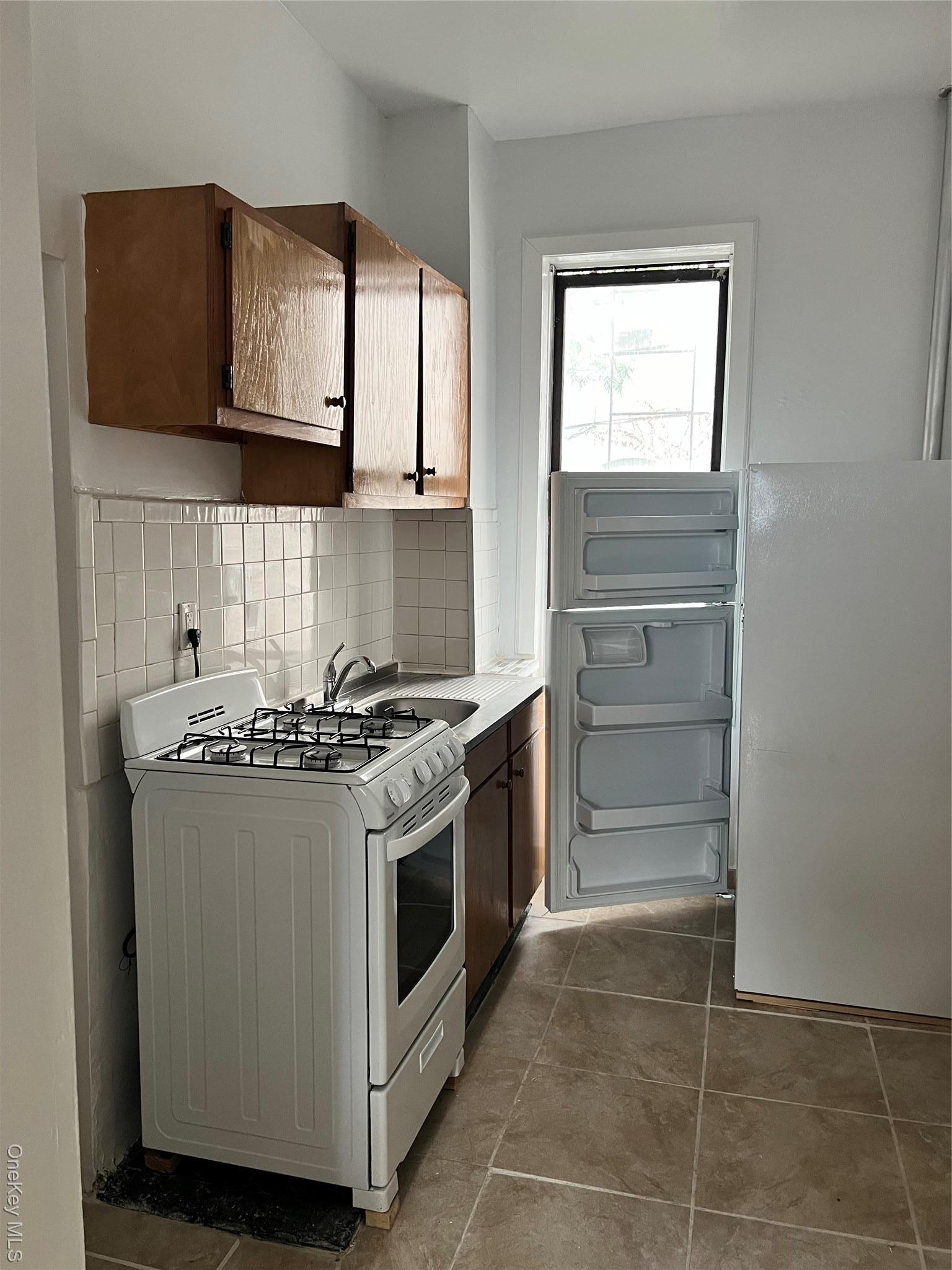 Commercial Sale Meeker Brooklyn, NY 11222, MLS-922849-11