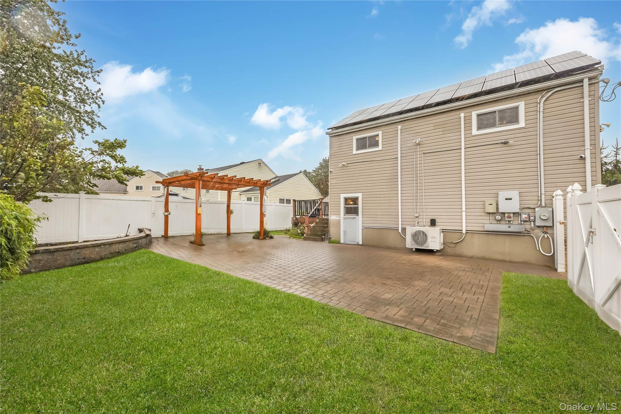 Single Family Eastgate Nassau County, NY 11762, MLS-922851-3