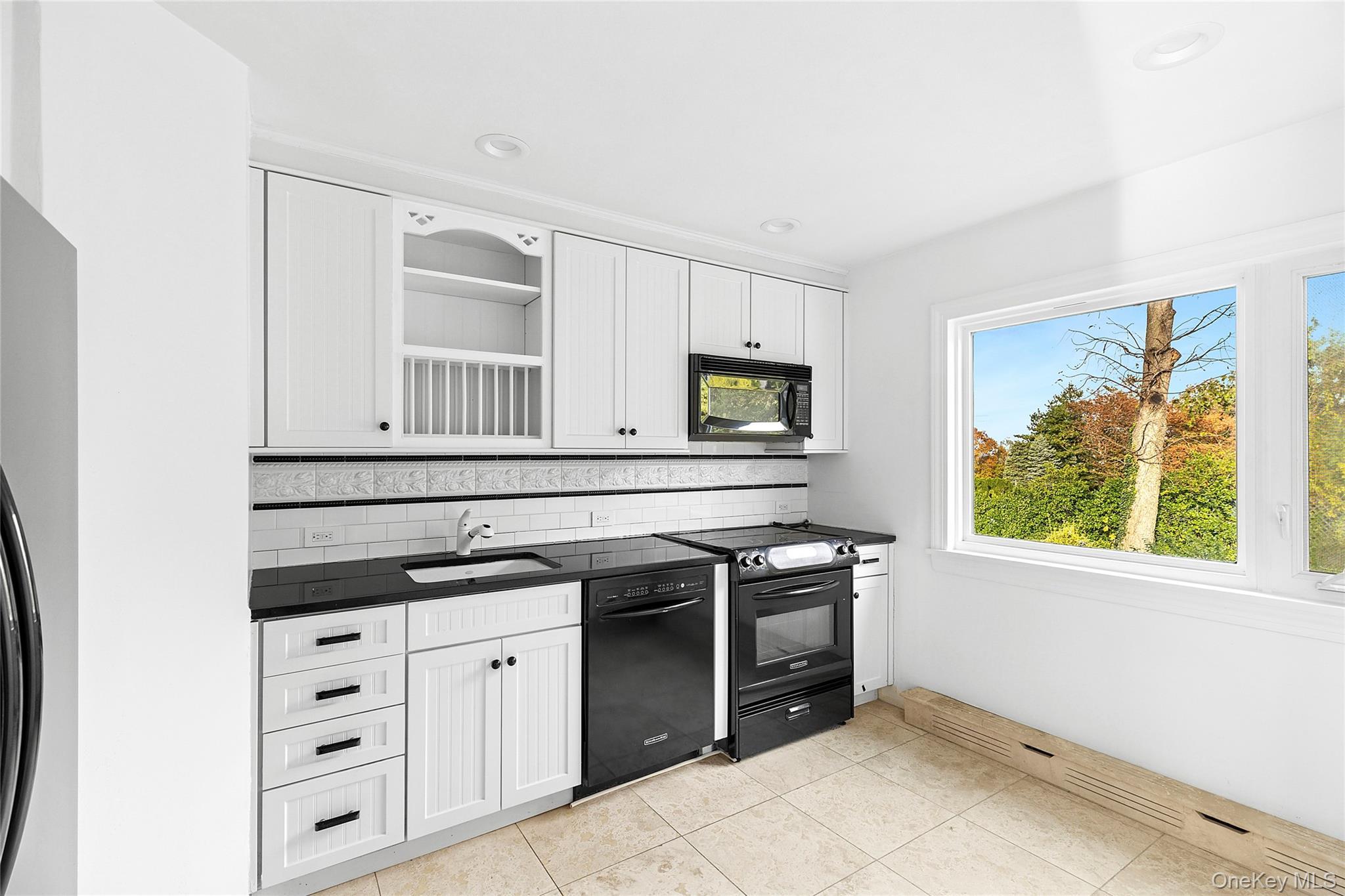 Single Family September Nassau County, NY 11542, MLS-922852-24