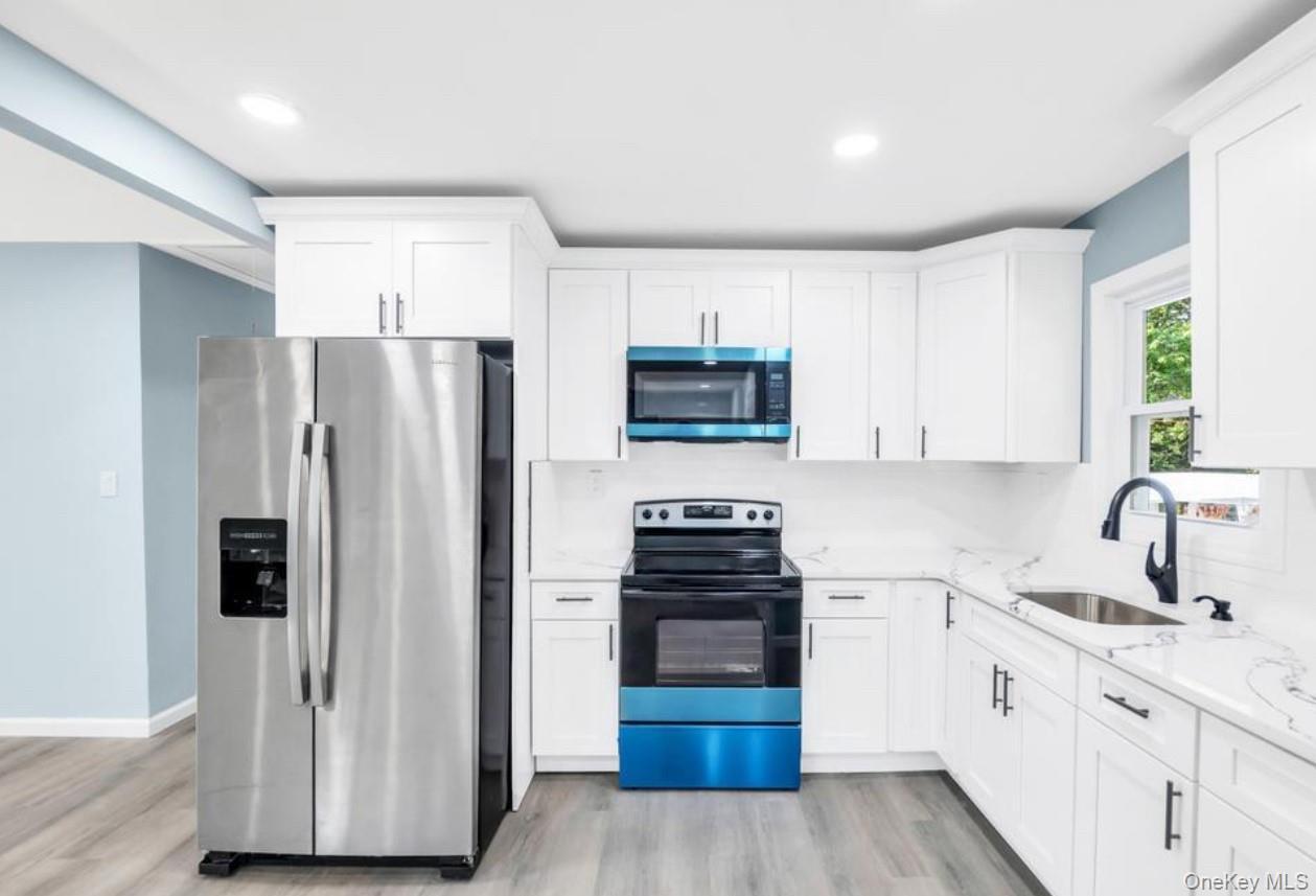 Single Family Wood  Suffolk County, NY 11950, MLS-922857-10