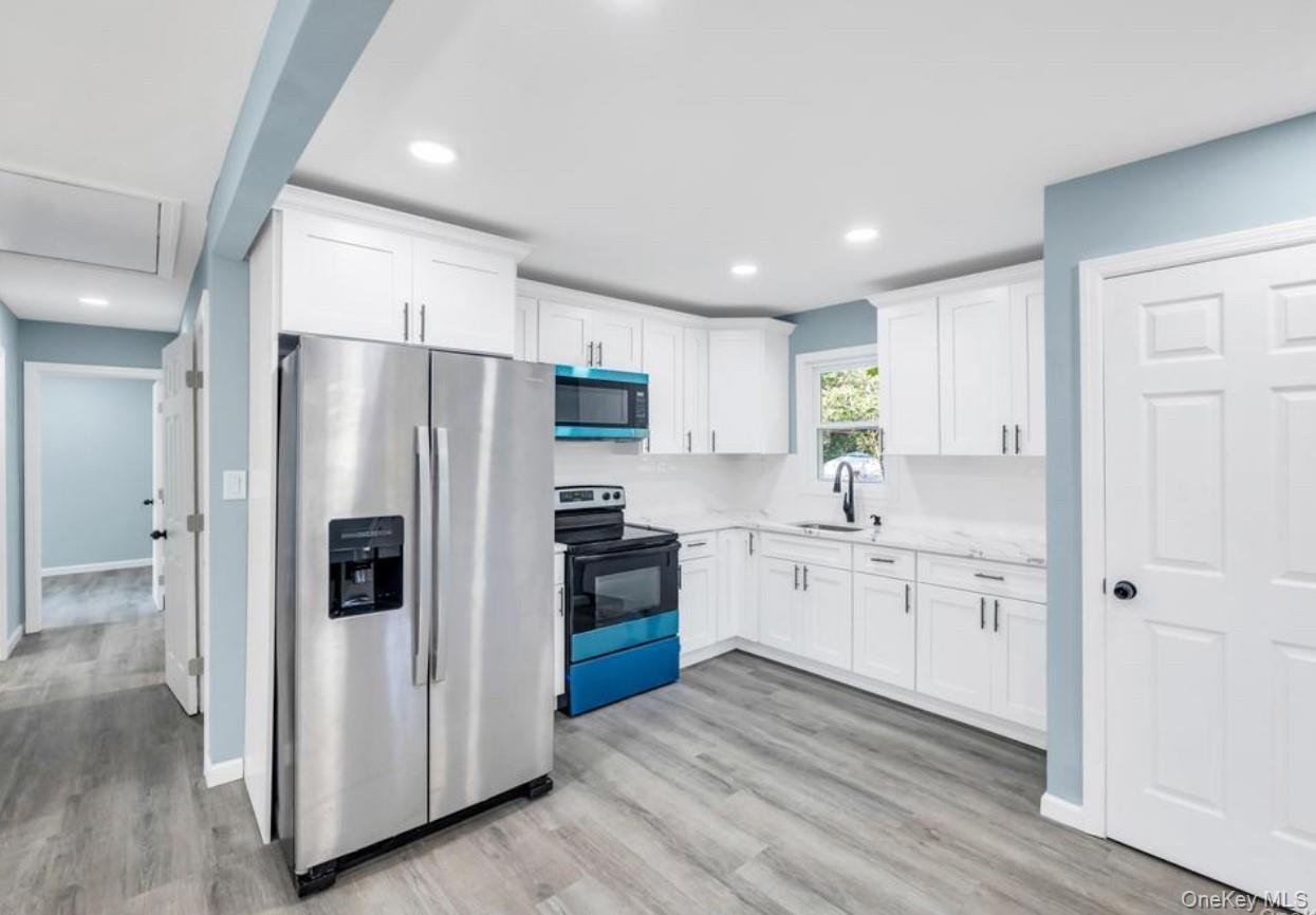 Single Family Wood  Suffolk County, NY 11950, MLS-922857-12