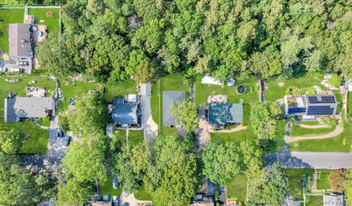 Single Family Wood  Suffolk County, NY 11950, MLS-922857-21