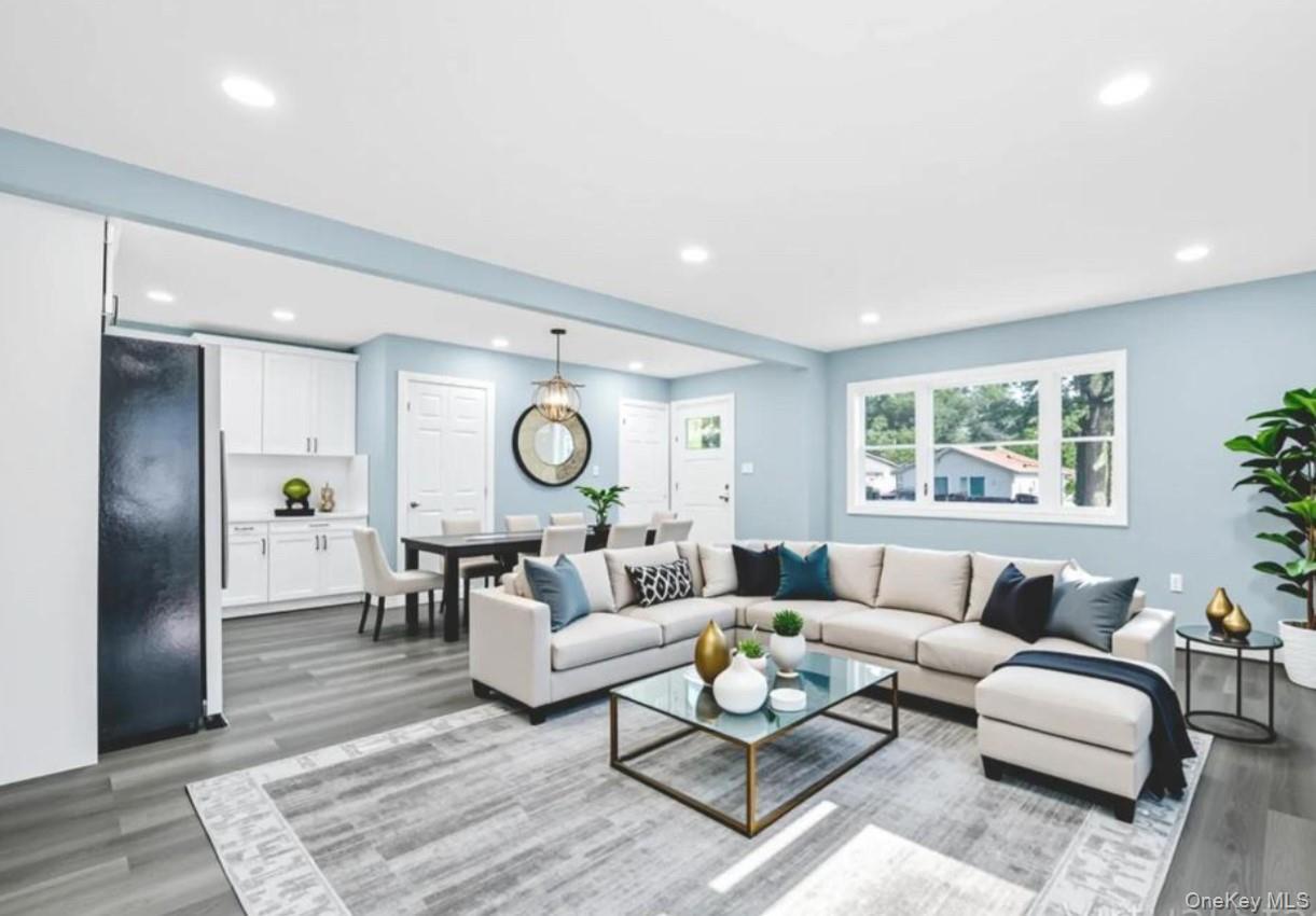 Single Family Wood  Suffolk County, NY 11950, MLS-922857-4