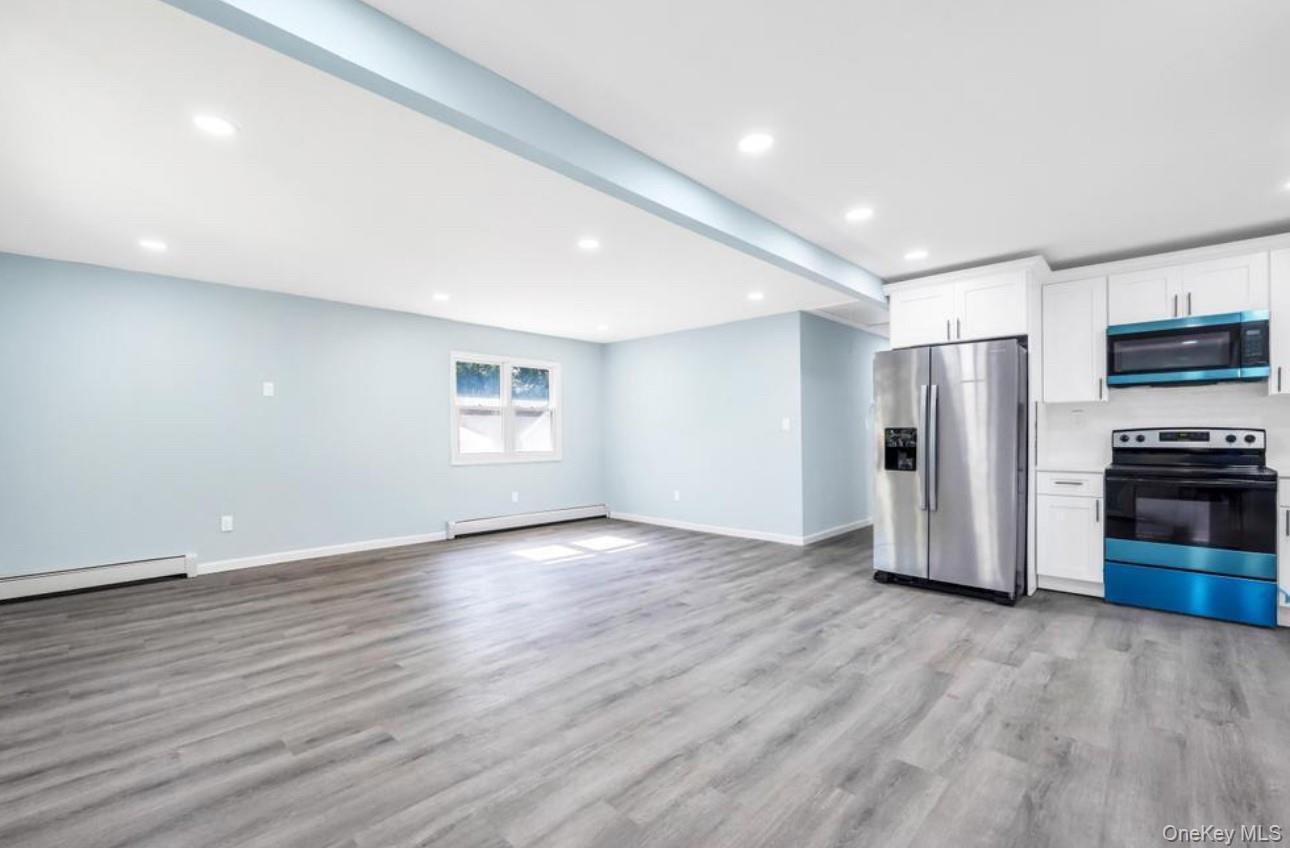 Single Family Wood  Suffolk County, NY 11950, MLS-922857-9