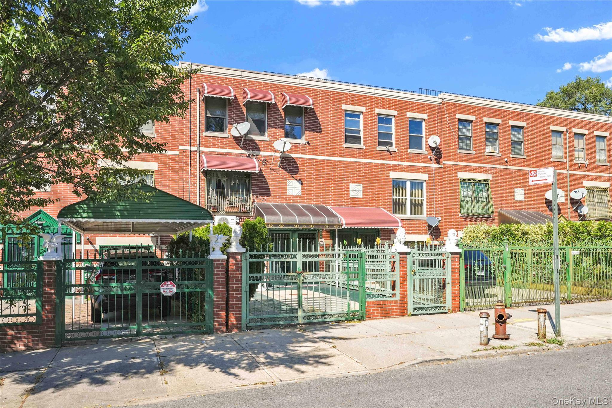 Single Family Hull  Brooklyn, NY 11233, MLS-922891-2