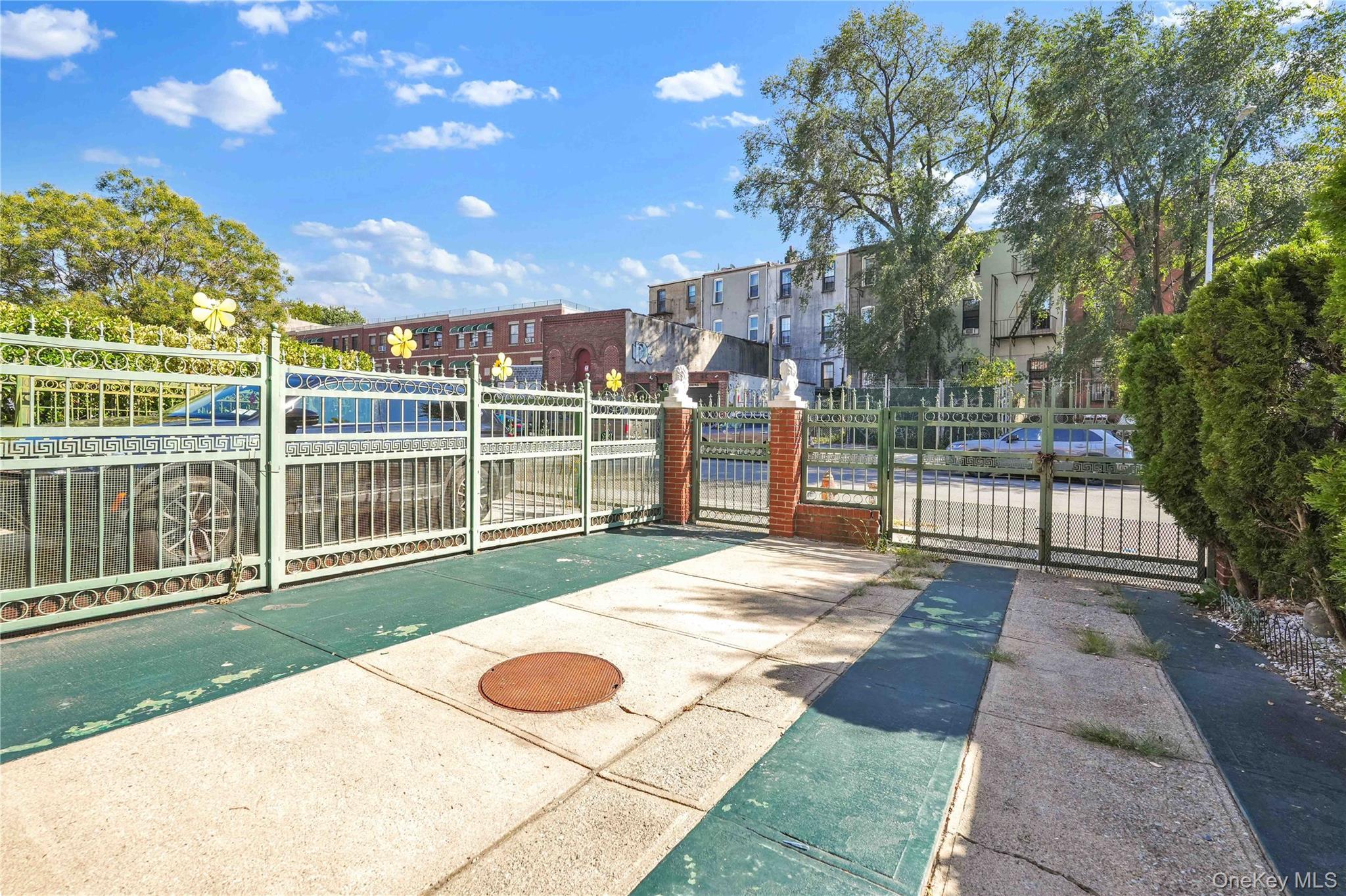 Single Family Hull  Brooklyn, NY 11233, MLS-922891-4