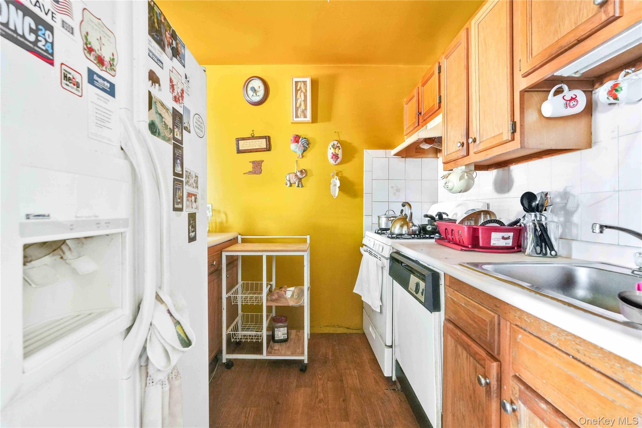 Single Family Hull  Brooklyn, NY 11233, MLS-922891-8