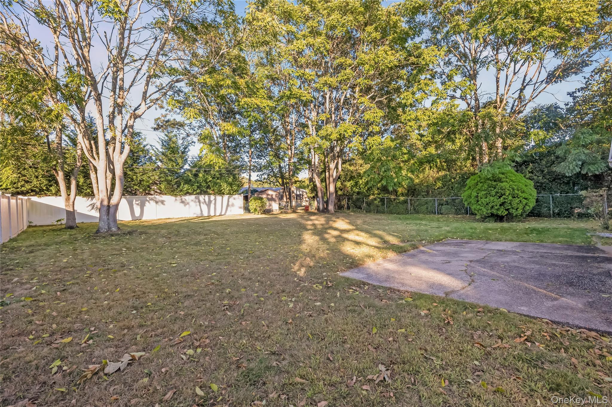 Single Family Cirrus  Suffolk County, NY 11741, MLS-922893-10