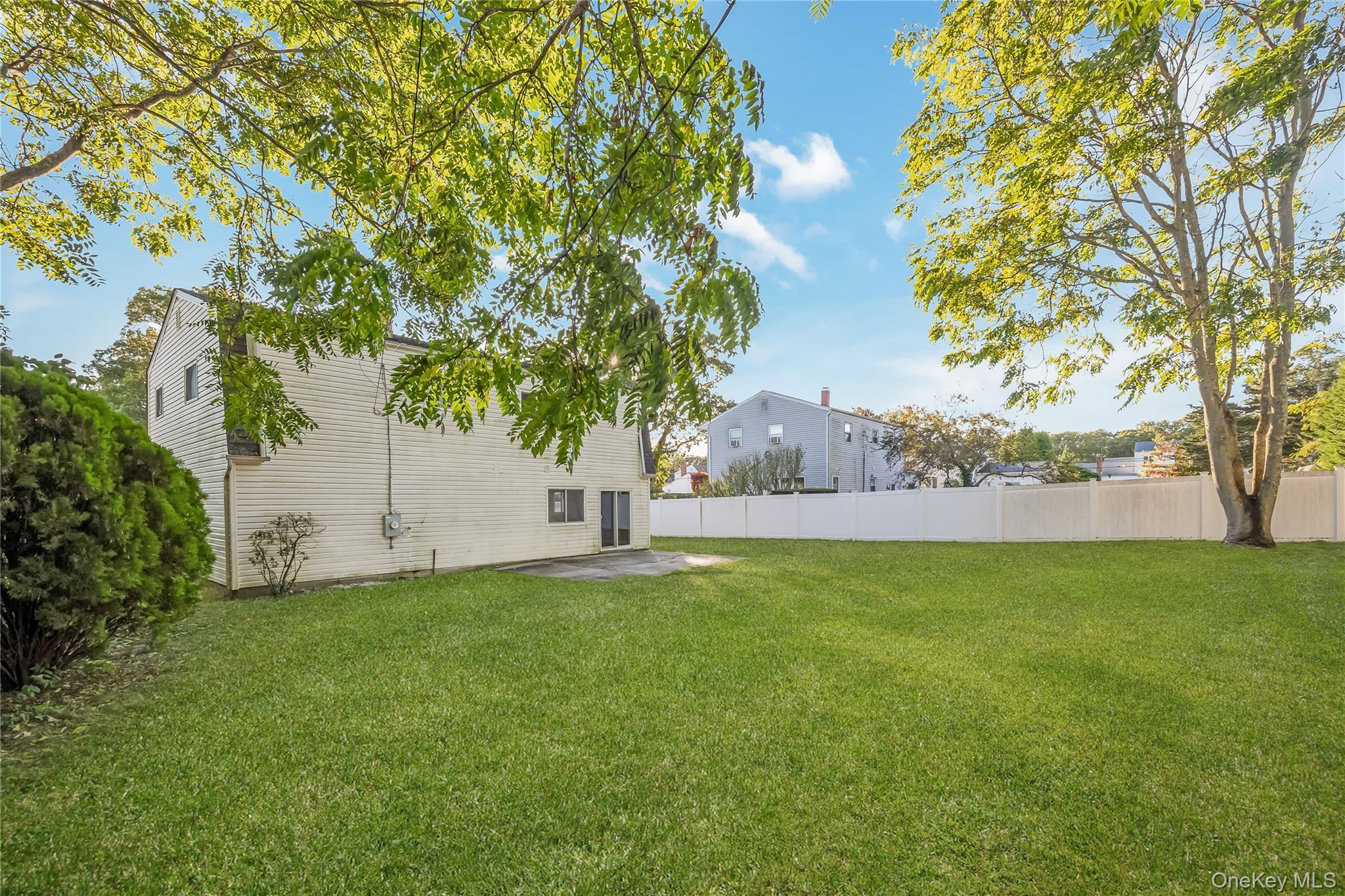 Single Family Cirrus  Suffolk County, NY 11741, MLS-922893-15