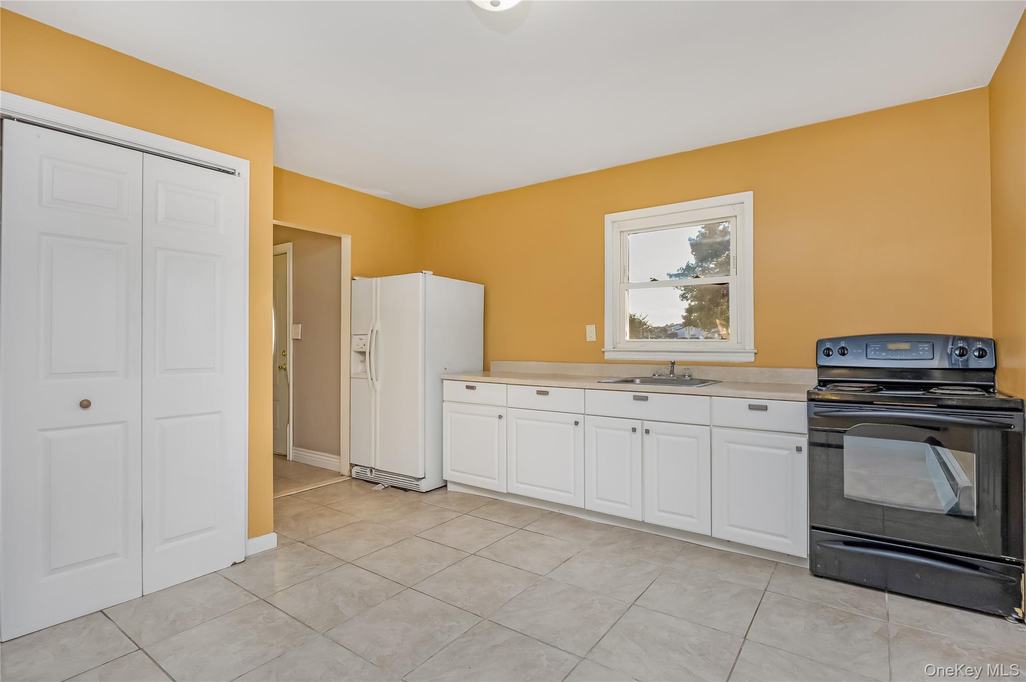 Single Family Cirrus  Suffolk County, NY 11741, MLS-922893-22