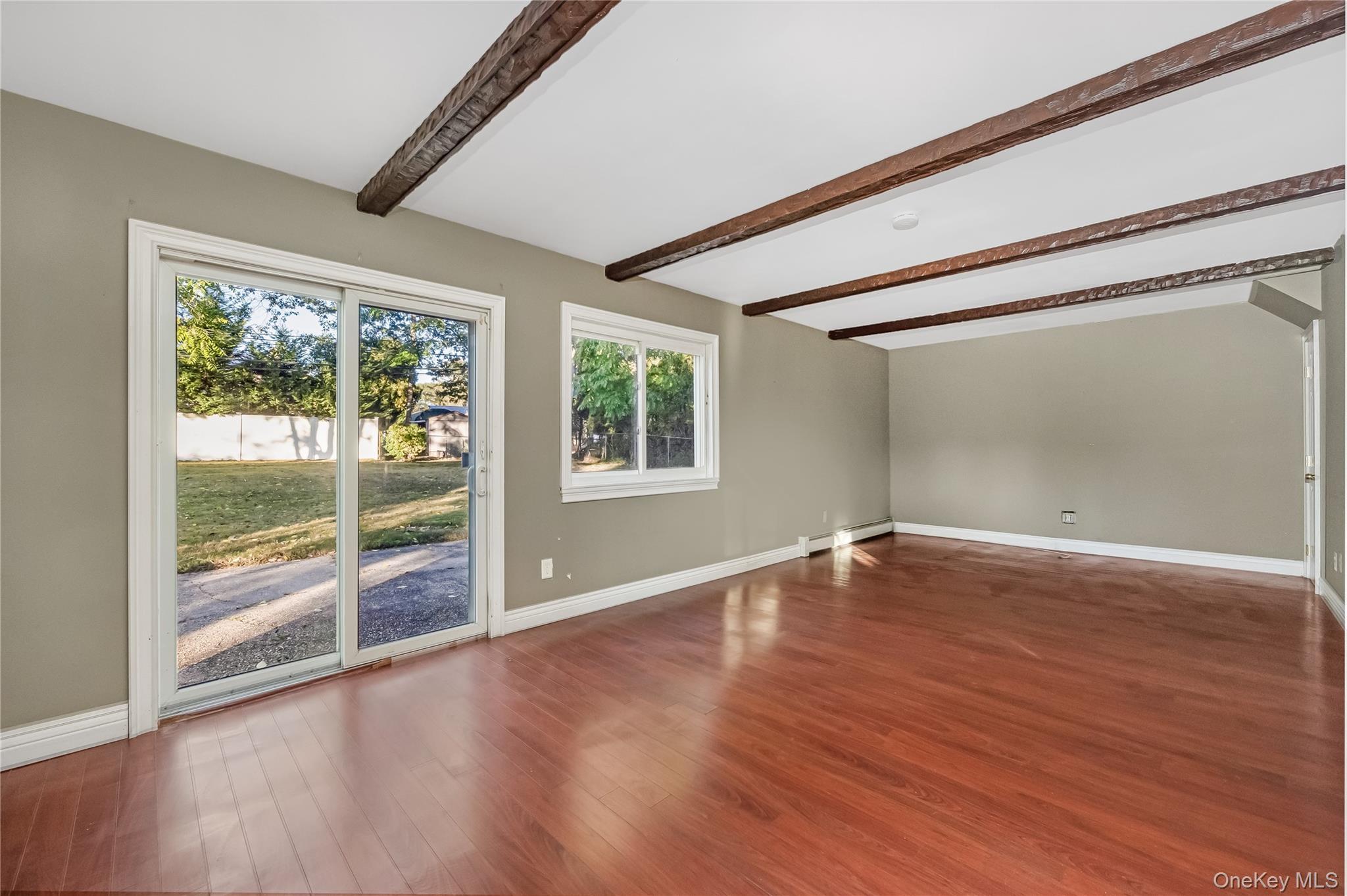 Single Family Cirrus  Suffolk County, NY 11741, MLS-922893-32