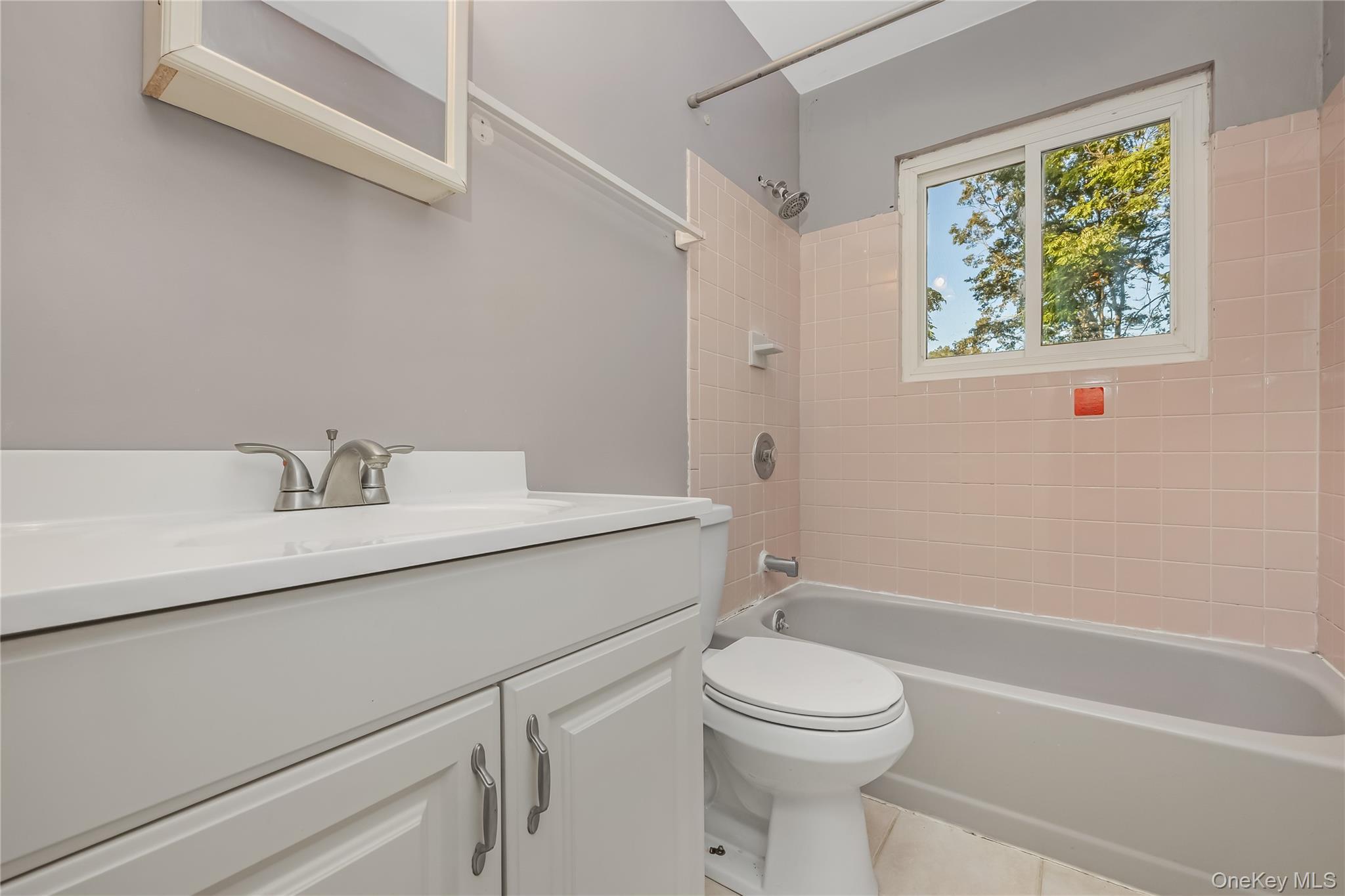 Single Family Cirrus  Suffolk County, NY 11741, MLS-922893-36