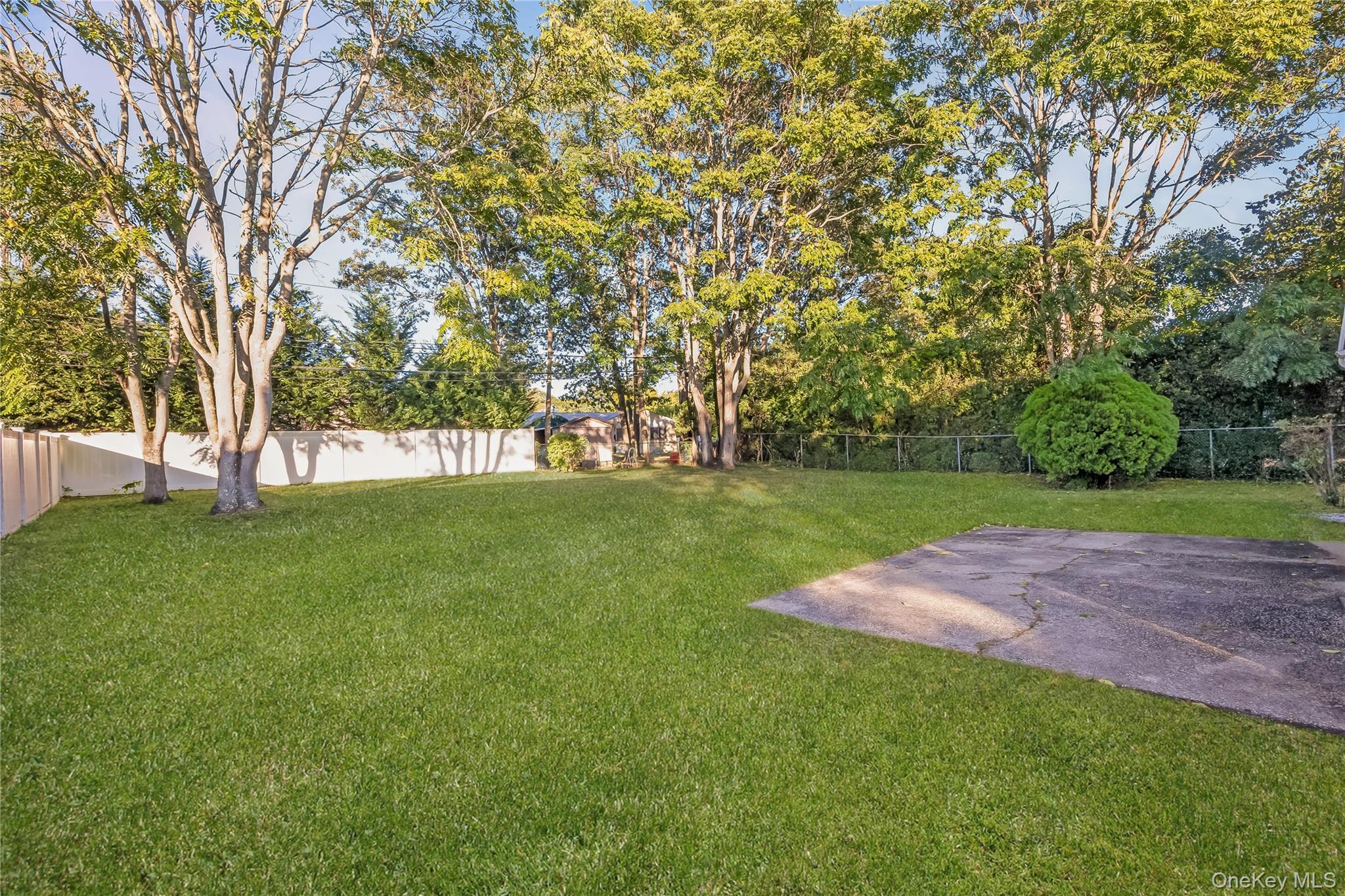 Single Family Cirrus  Suffolk County, NY 11741, MLS-922893-9