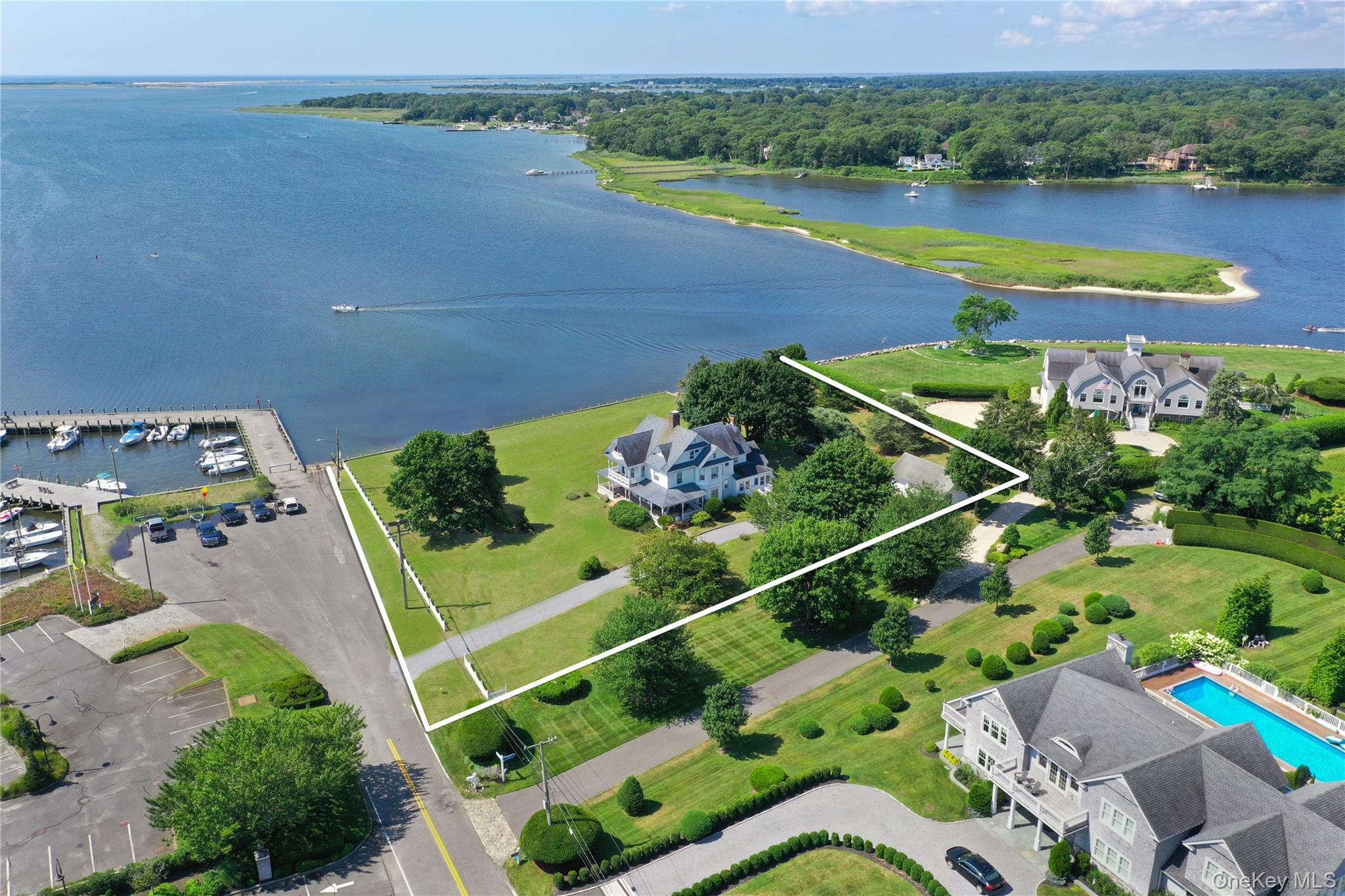 Single Family South Bay Suffolk County, NY 11941, MLS-922926-7