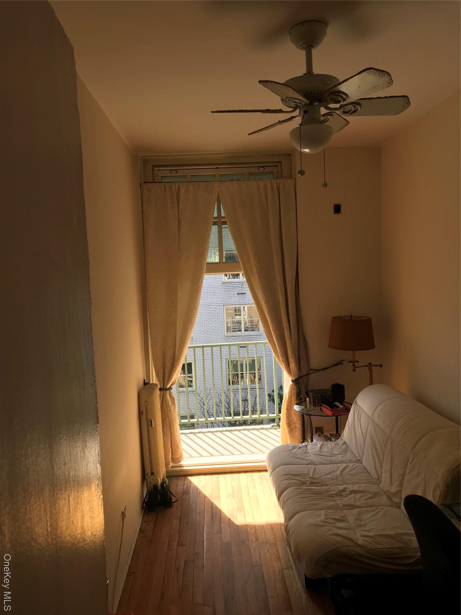 Apartment East 77  Manhattan, NY 10075, MLS-922930-4