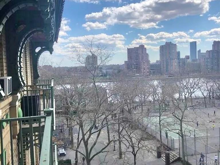 Apartment East 77  Manhattan, NY 10075, MLS-922930-5