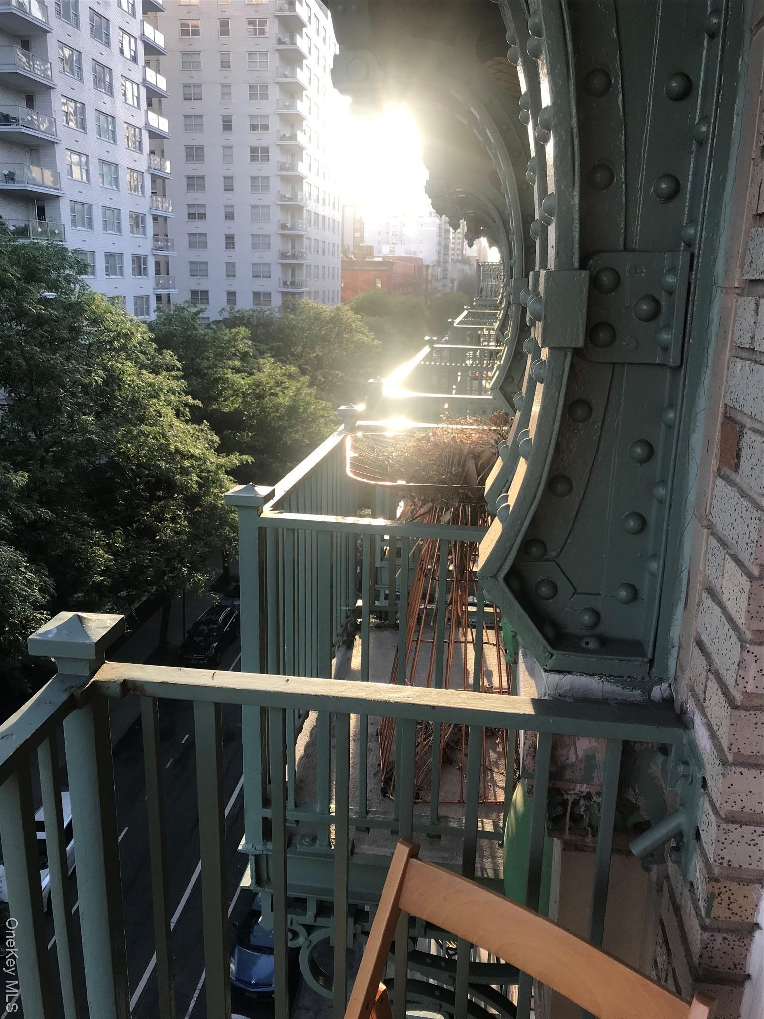 Apartment East 77  Manhattan, NY 10075, MLS-922930-6