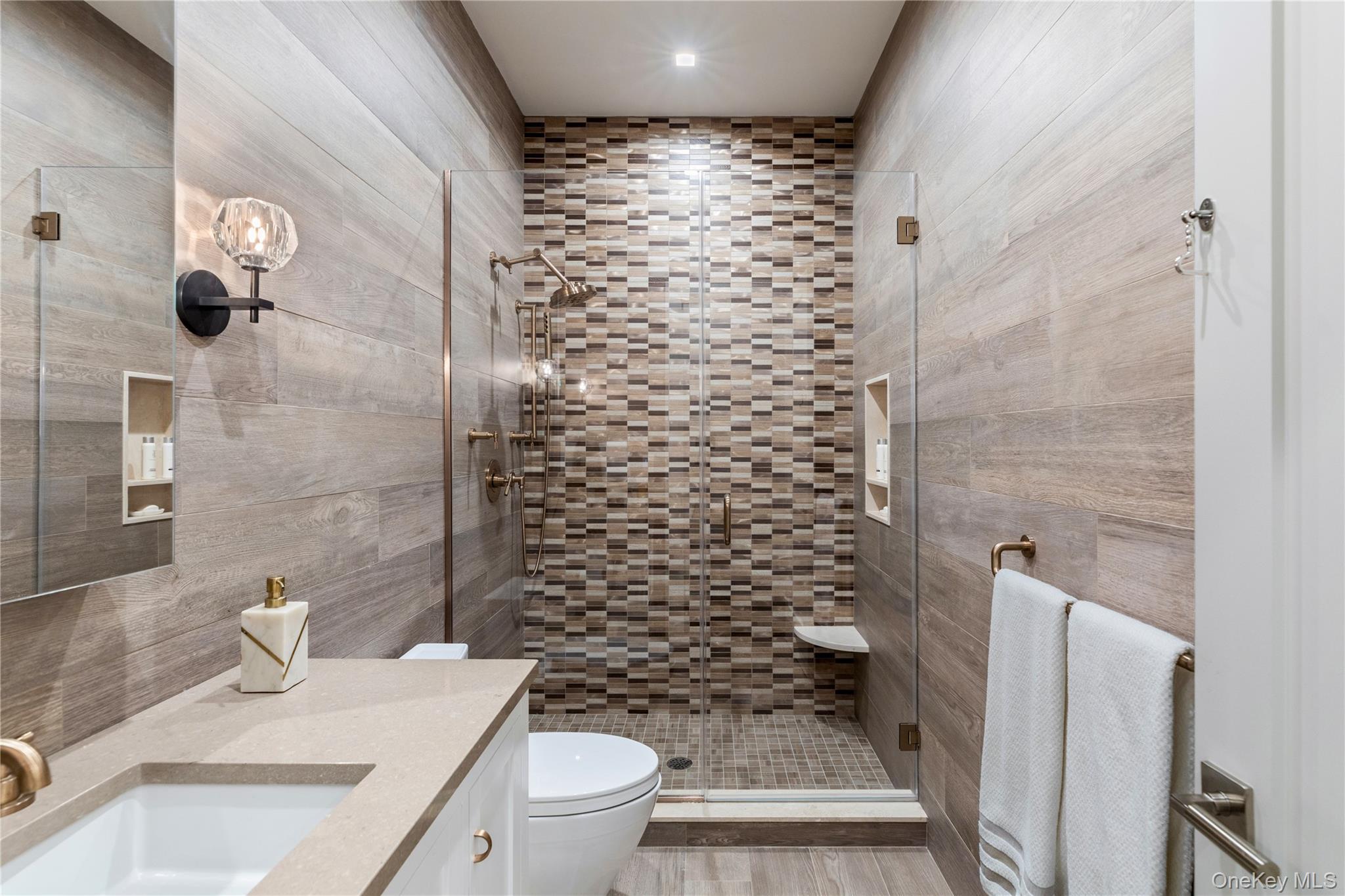 Single Family Simonson Nassau County, NY 11545, MLS-922932-35