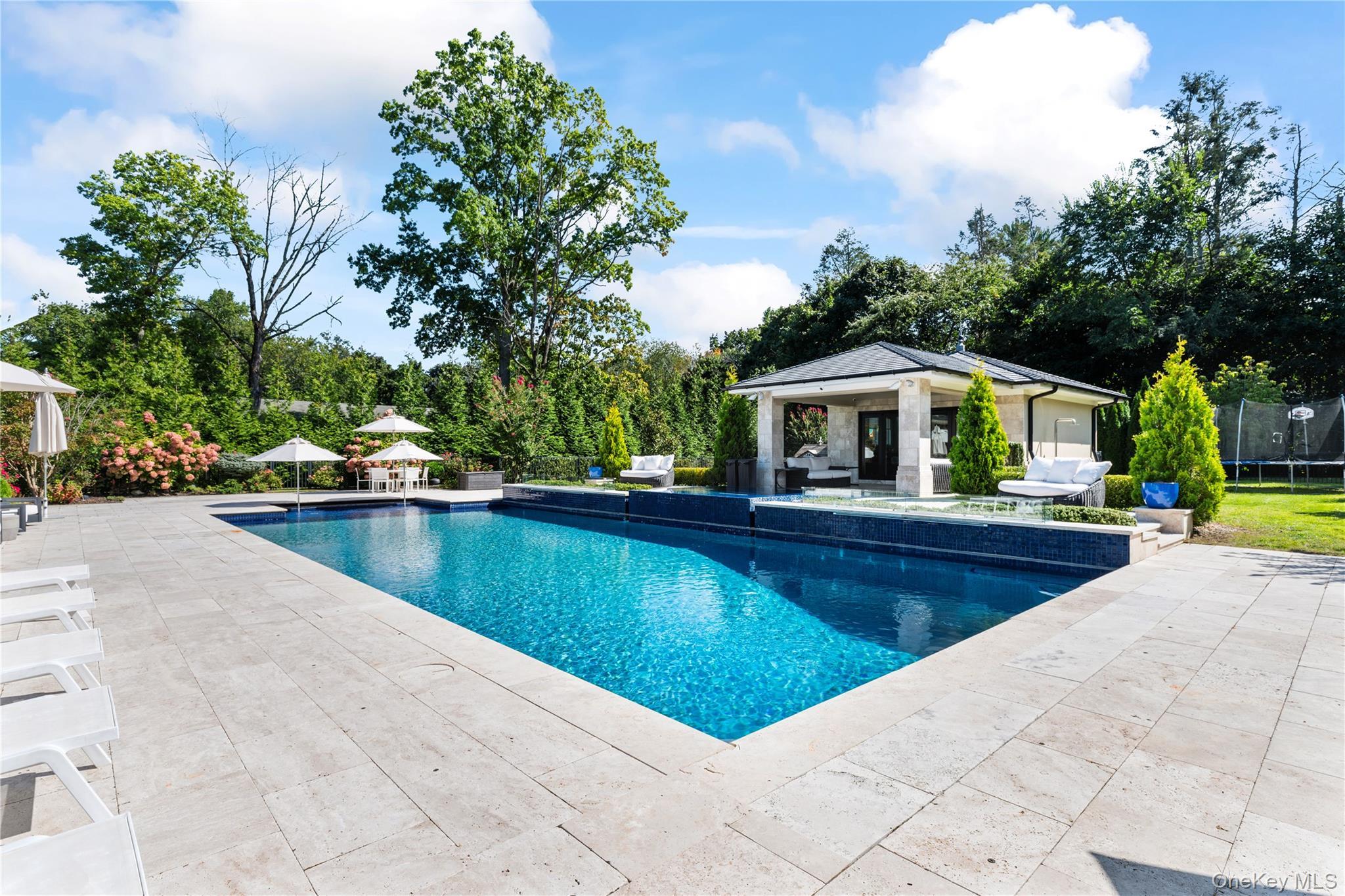 Single Family Simonson Nassau County, NY 11545, MLS-922932-39