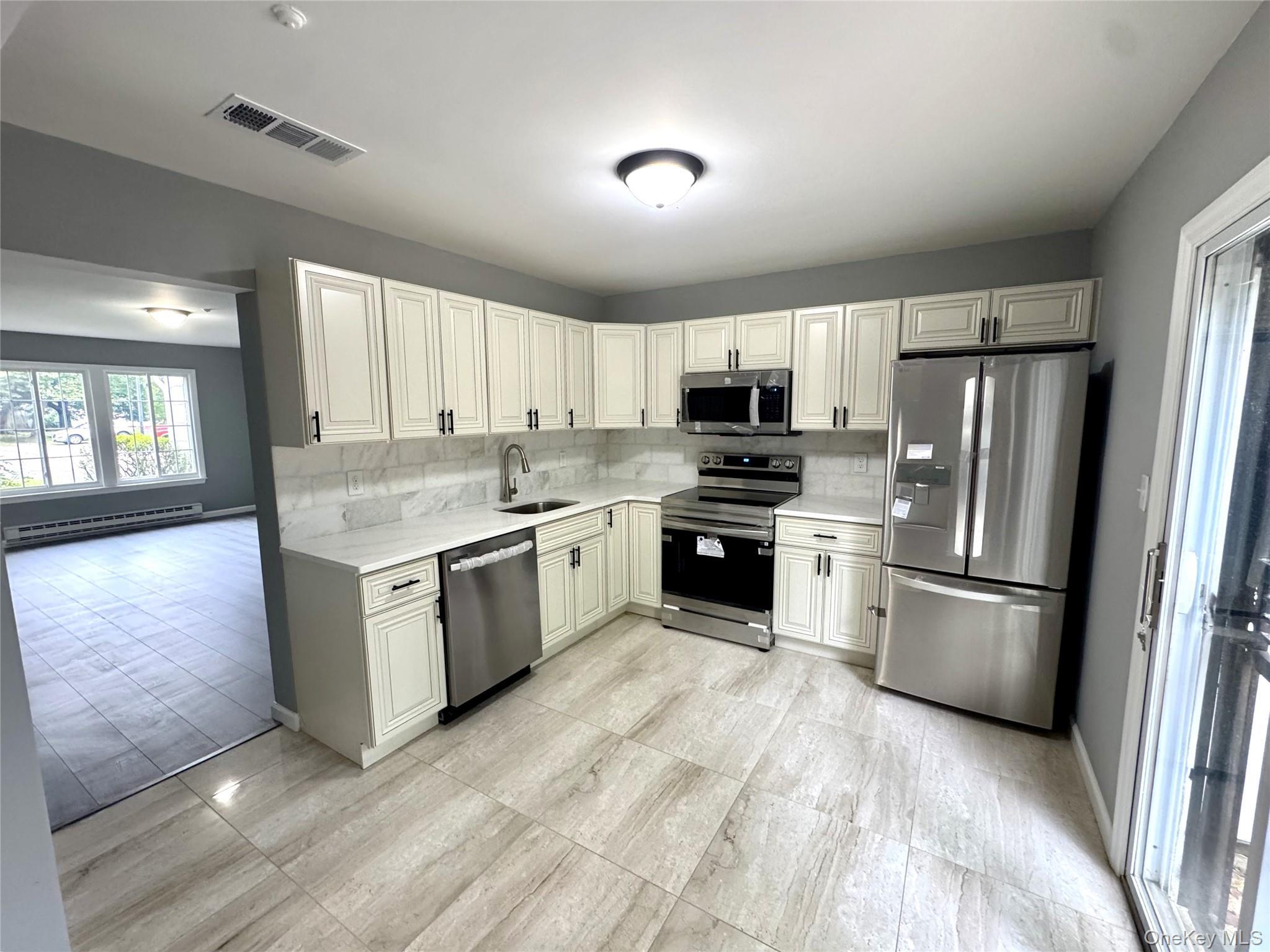 Single Family Lexington Suffolk County, NY 11727, MLS-922949-5