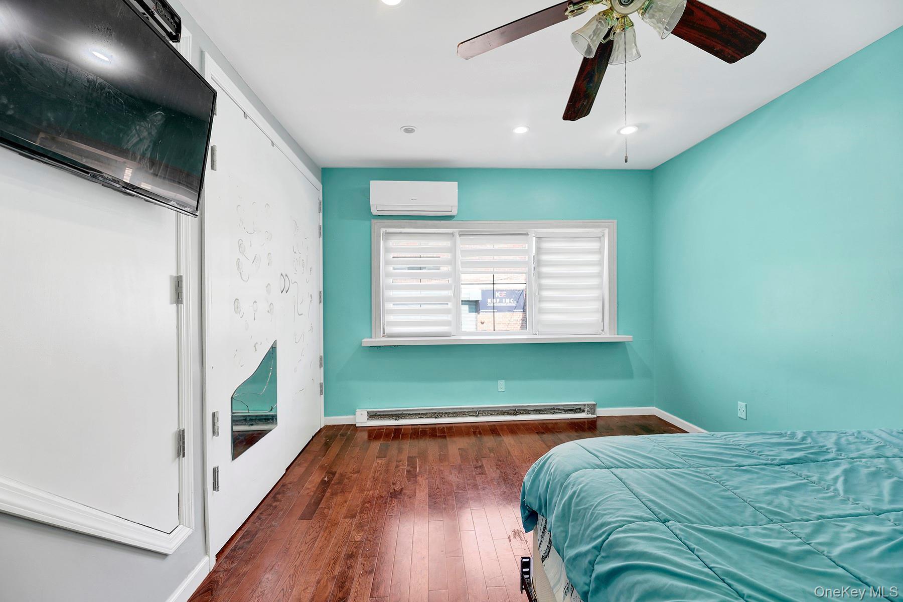 Single Family 57th Queens, NY 11378, MLS-922951-16