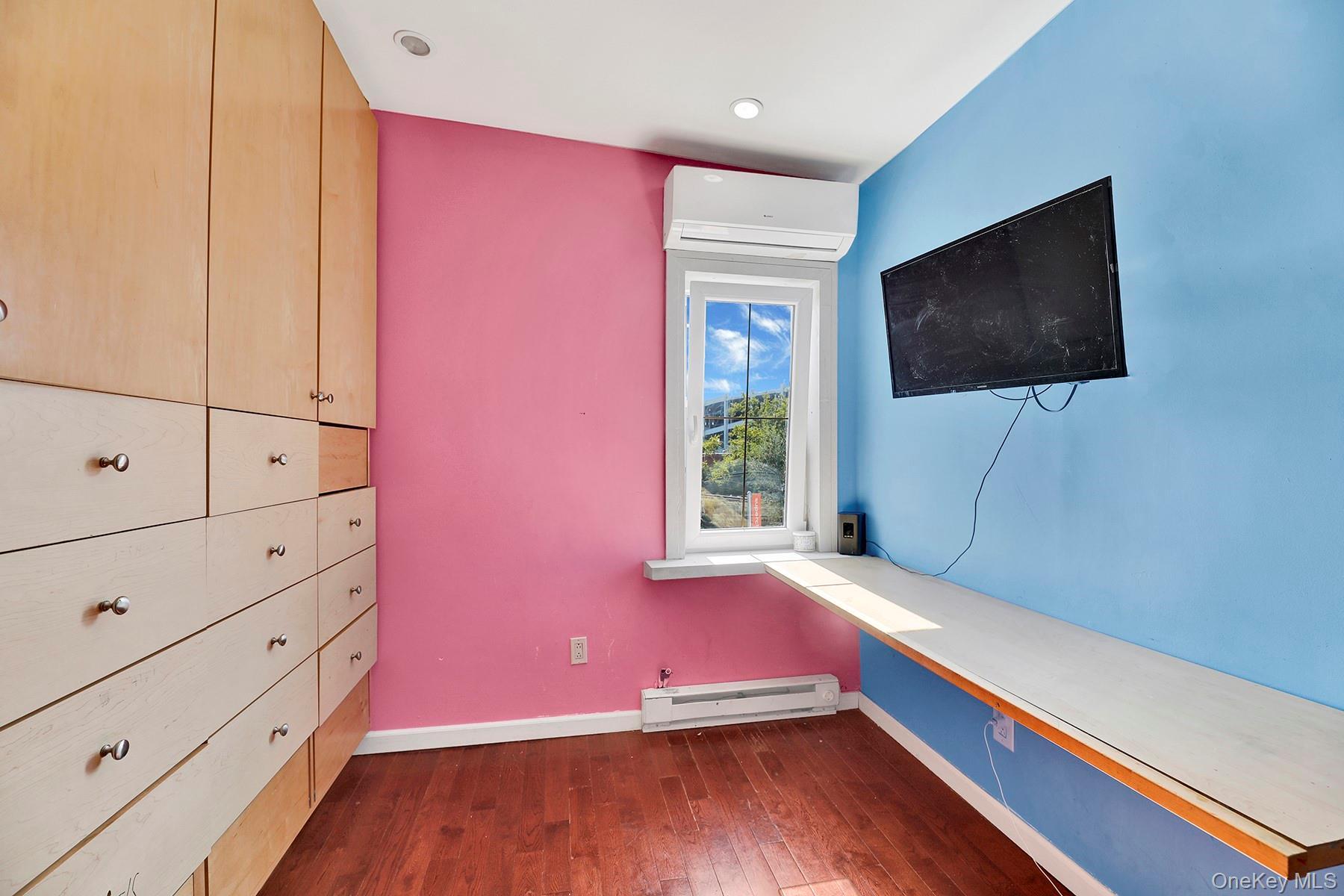 Single Family 57th Queens, NY 11378, MLS-922951-20