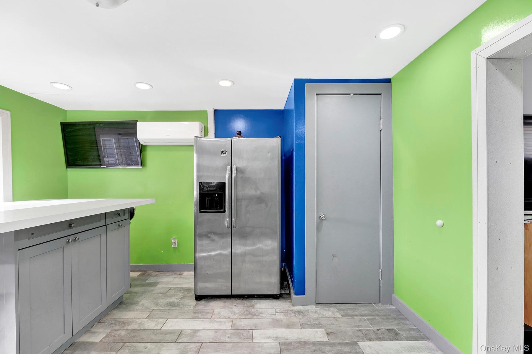 Single Family 57th Queens, NY 11378, MLS-922951-7