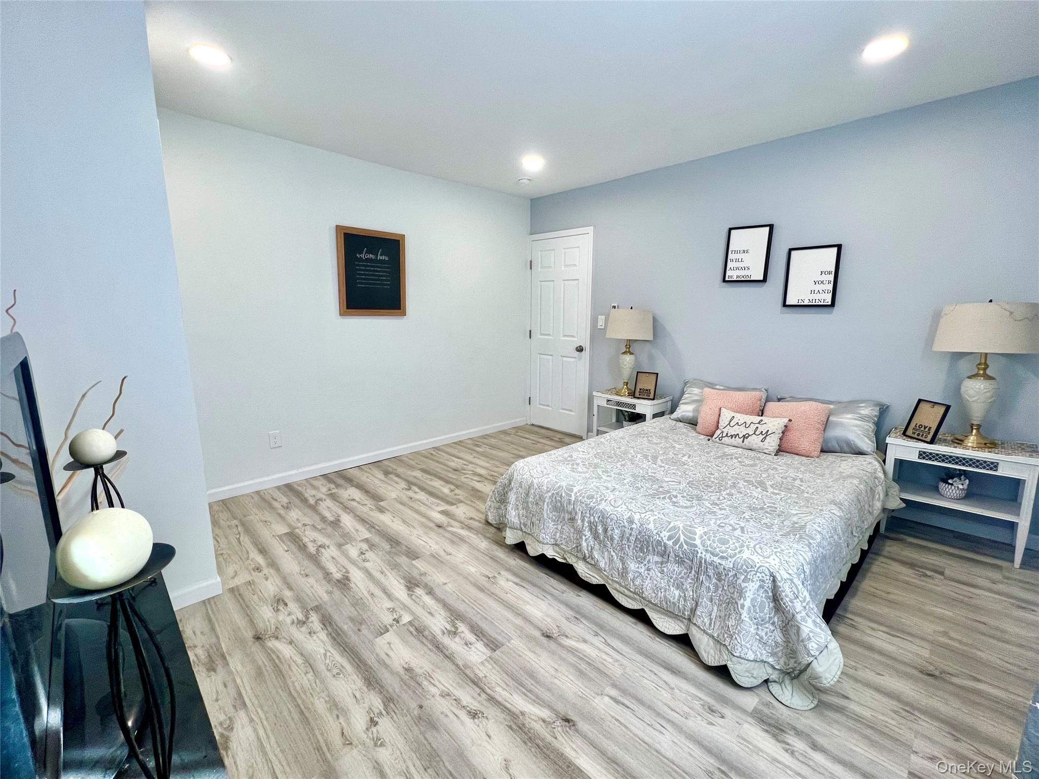 Single Family Main  Orange County, NY 10940, MLS-922957-24