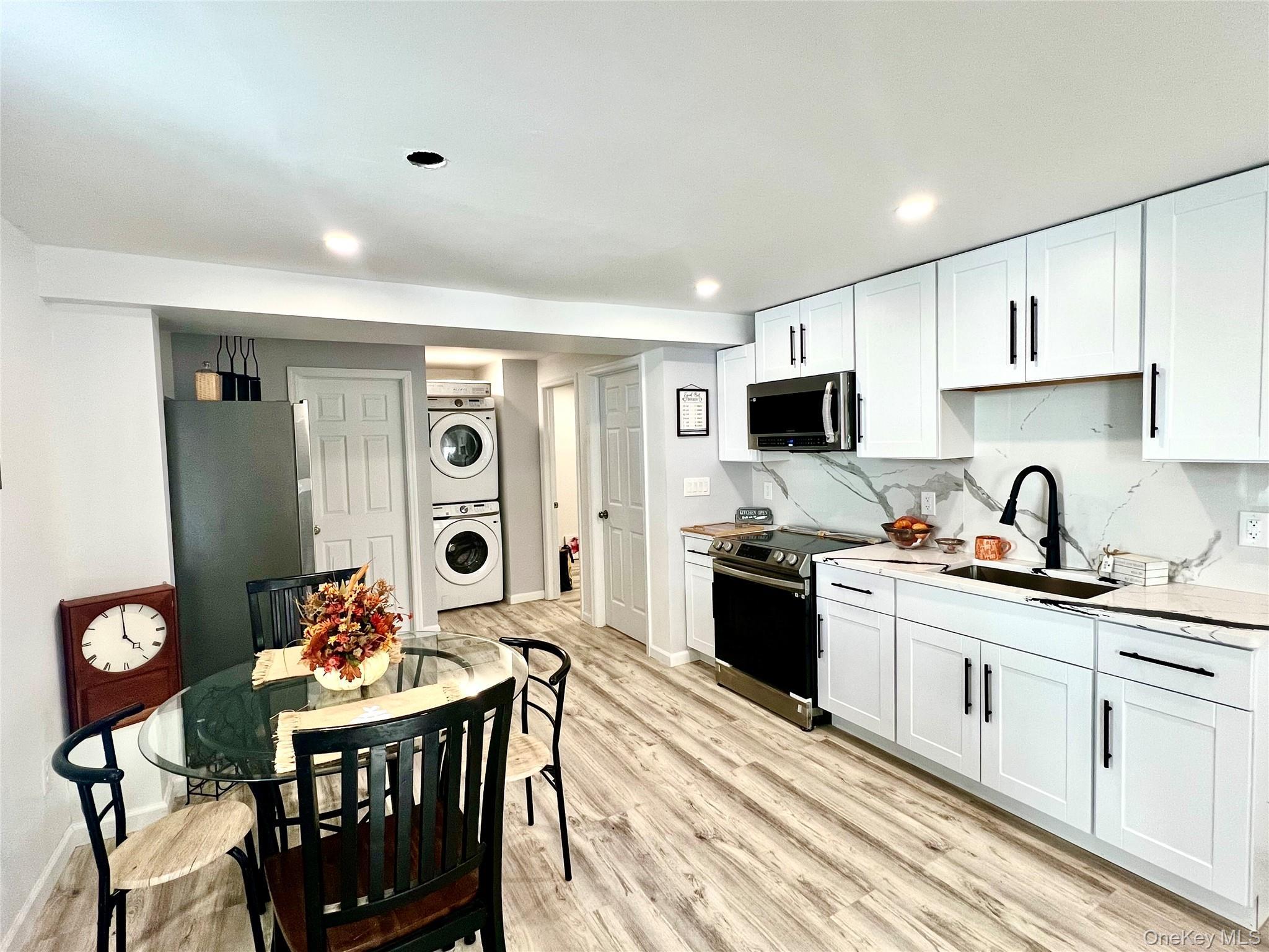 Single Family Main  Orange County, NY 10940, MLS-922957-34