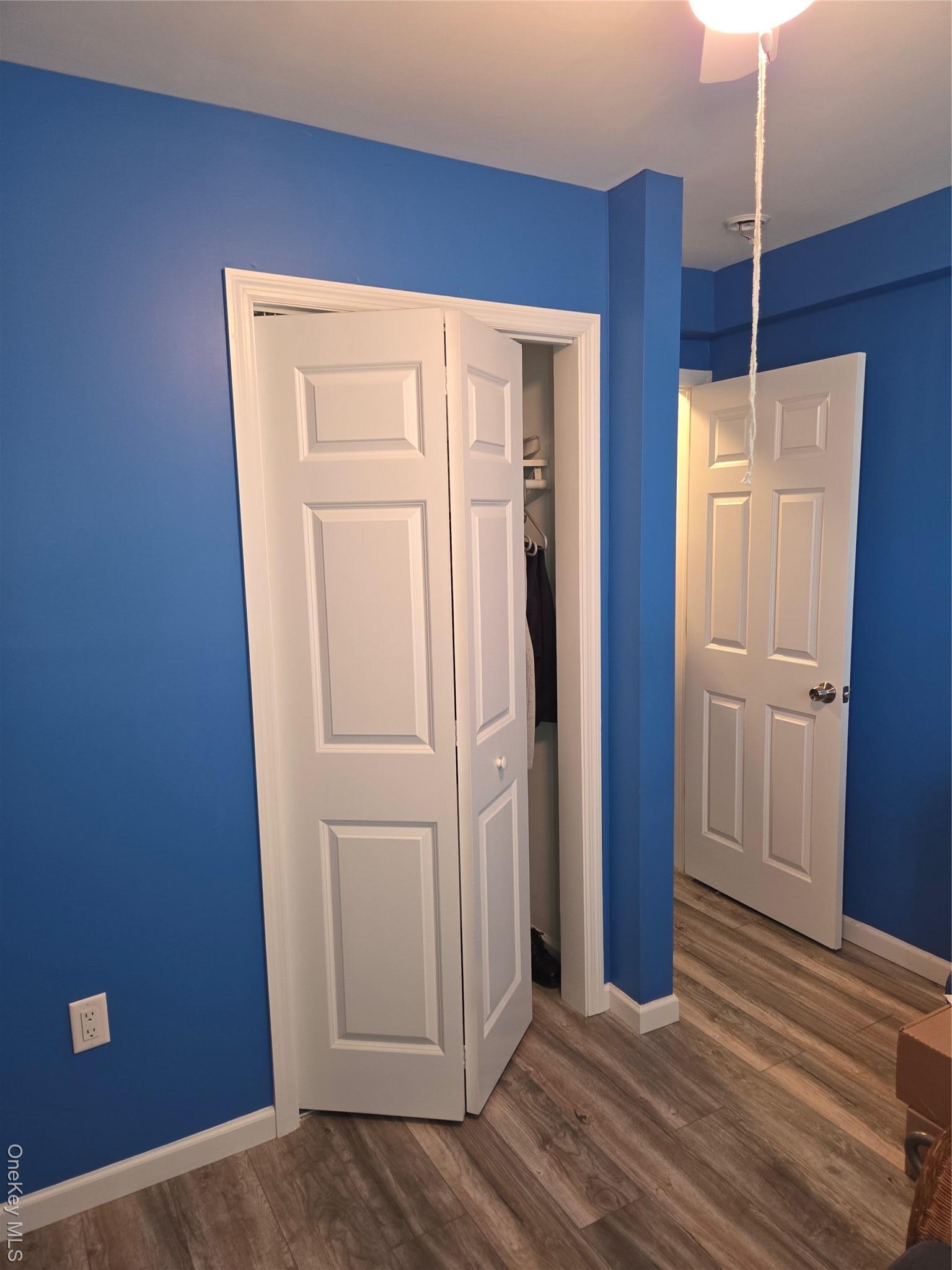 Single Family Mullan Bronx, NY 10465, MLS-922958-12