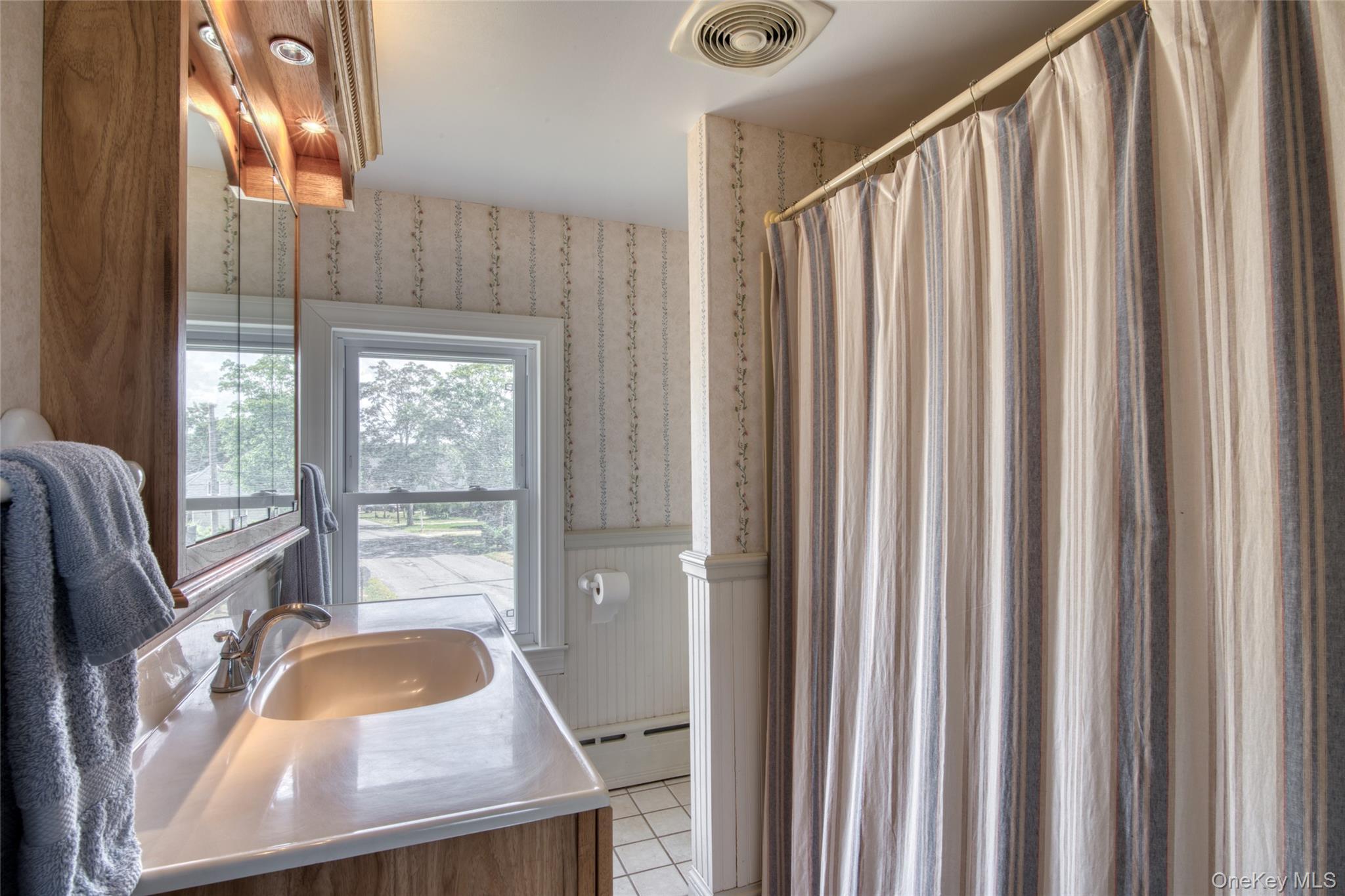 Single Family Cottage  Suffolk County, NY 11971, MLS-922975-9